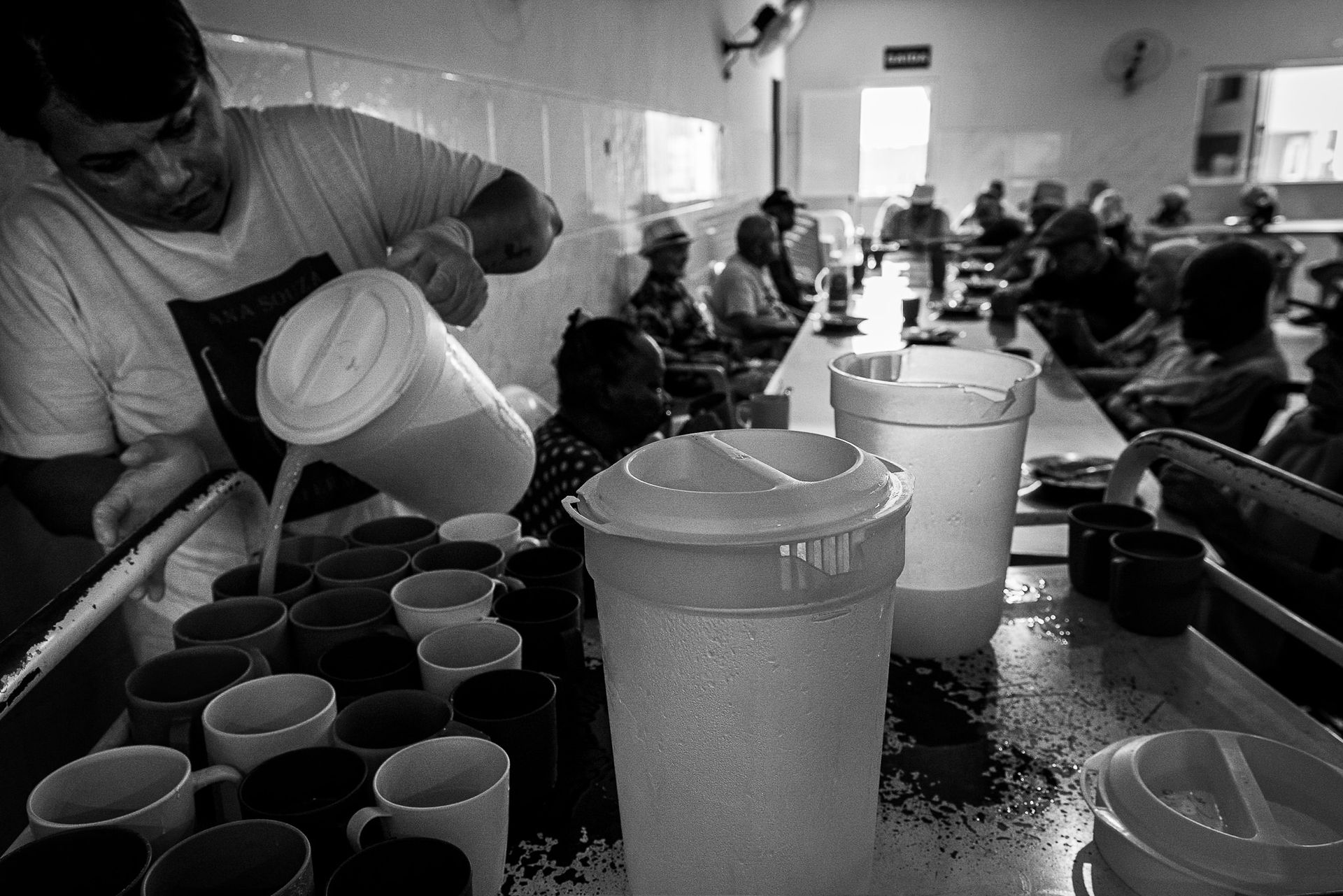 THE LAST STATION by Pri Ribeiro-  long-term care facilities and the challenges to ensure quality of life to older adults dealing with economic and mental vulnerabilities . - 2 - 27