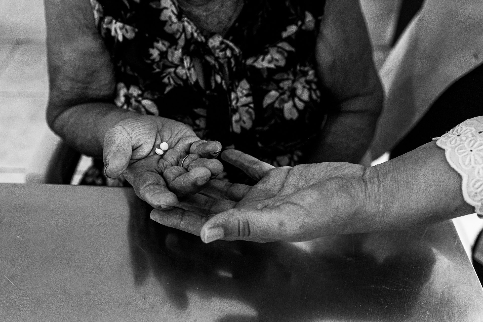 THE LAST STATION by Pri Ribeiro-  long-term care facilities and the challenges to ensure quality of life to older adults dealing with economic and mental vulnerabilities . - 2 - 25