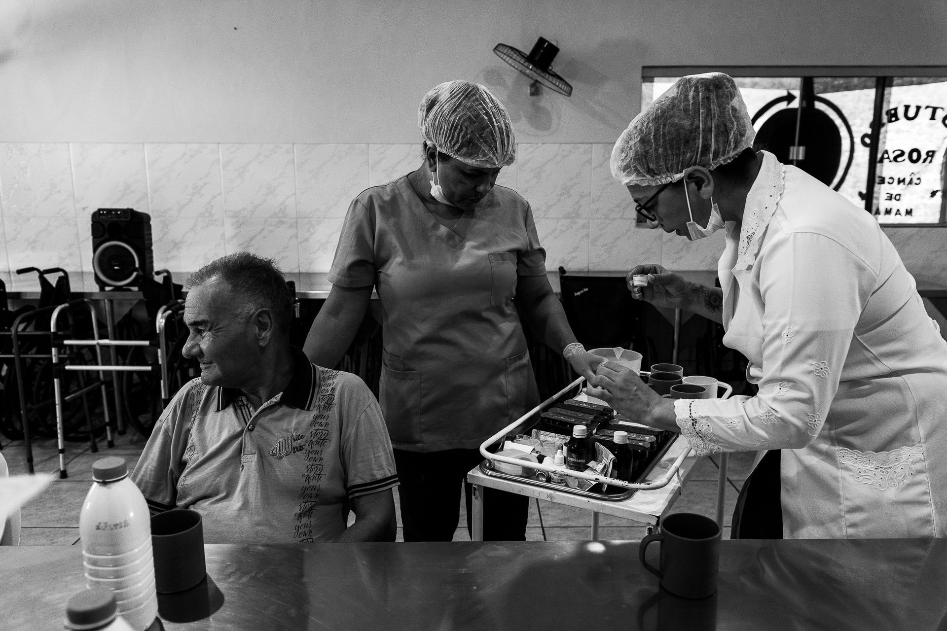 THE LAST STATION by Pri Ribeiro-  long-term care facilities and the challenges to ensure quality of life to older adults dealing with economic and mental vulnerabilities . - 2 - 23