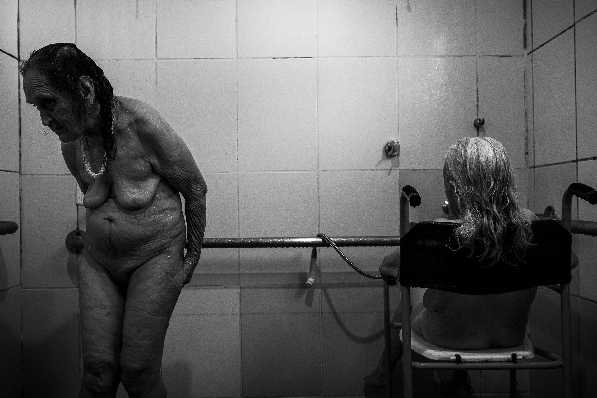 THE LAST STATION by Pri Ribeiro-  long-term care facilities and the challenges to ensure quality of life to older adults dealing with economic and mental vulnerabilities . - 2 - 11