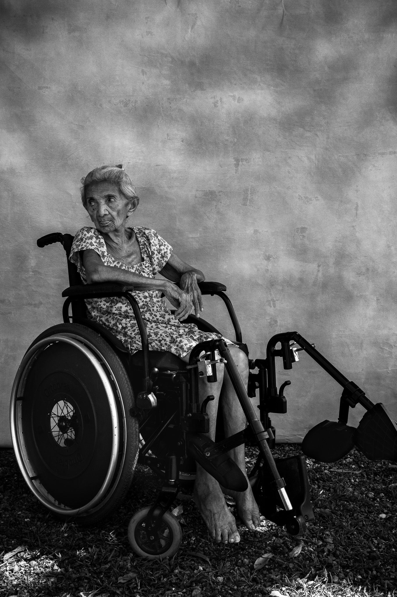 THE LAST STATION by Pri Ribeiro-  long-term care facilities and the challenges to ensure quality of life to older adults dealing with economic and mental vulnerabilities . - 2 - 9