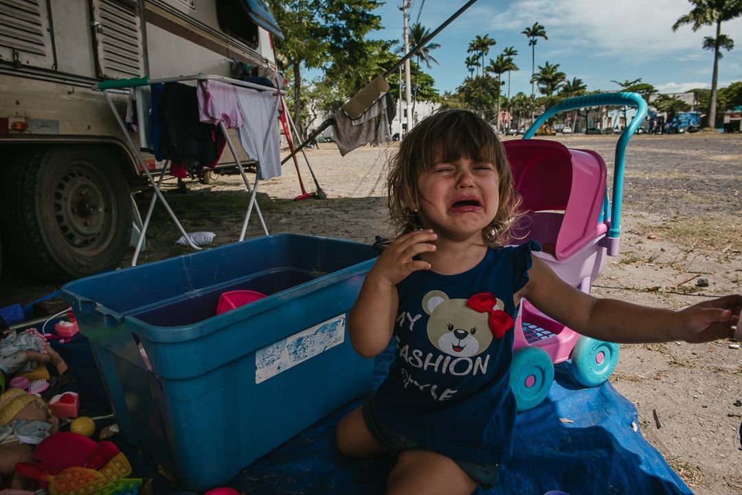 SOCIAL MAKE-UP:  The reflex of the urban crisis in major cities of Brazil by Ana Montez - 3 - 5