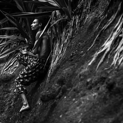 The Human Vulnerability and Power in Photography - 3 - 0