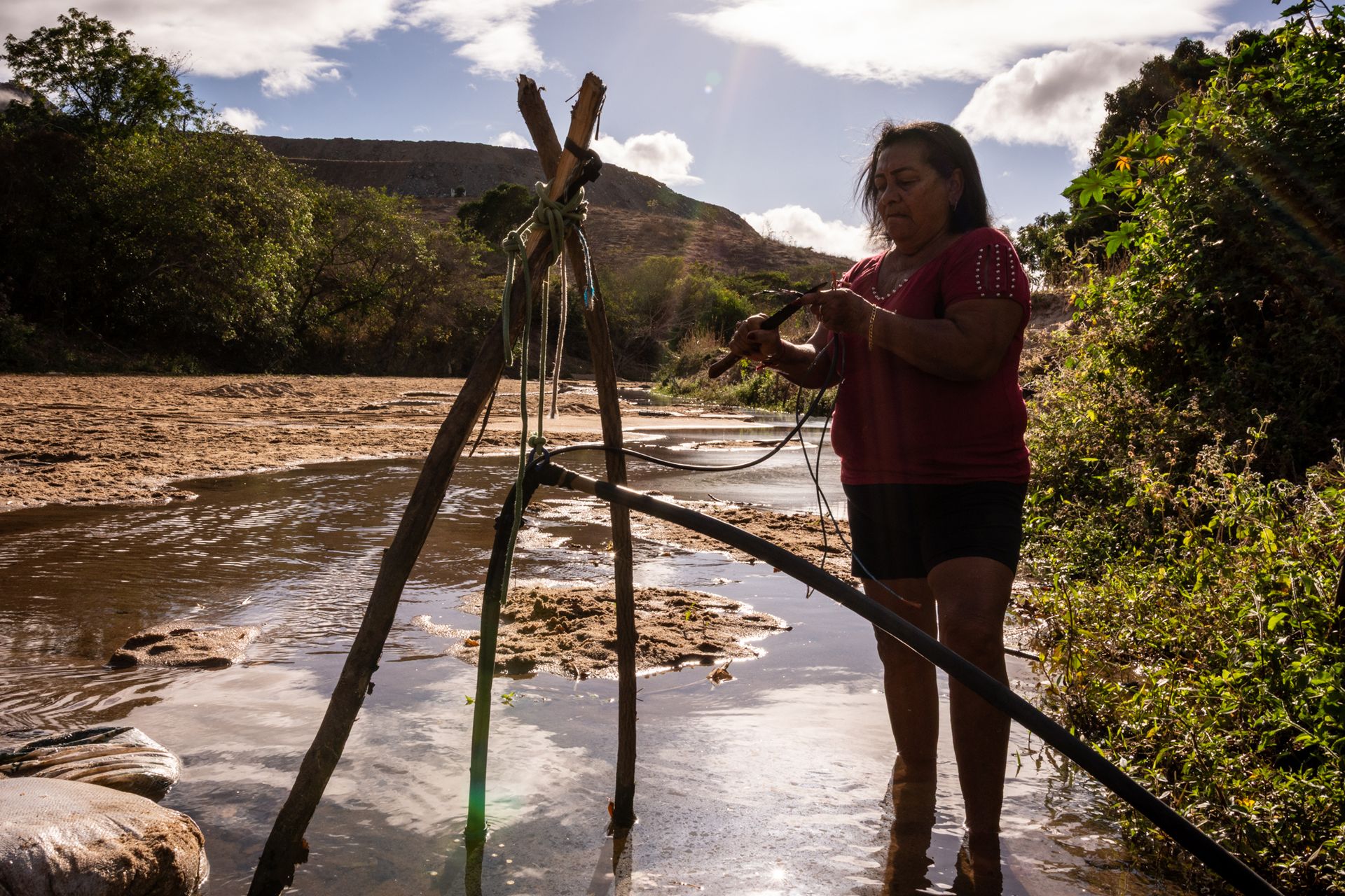 THE HUMAN AND ENVIRONMENTAL COST OF LITHIUM:A long-term investigation into the silent environmental and social challenges surrounding lithium extraction in Brazil, by Priscila Ribeiro. - 2 - 0