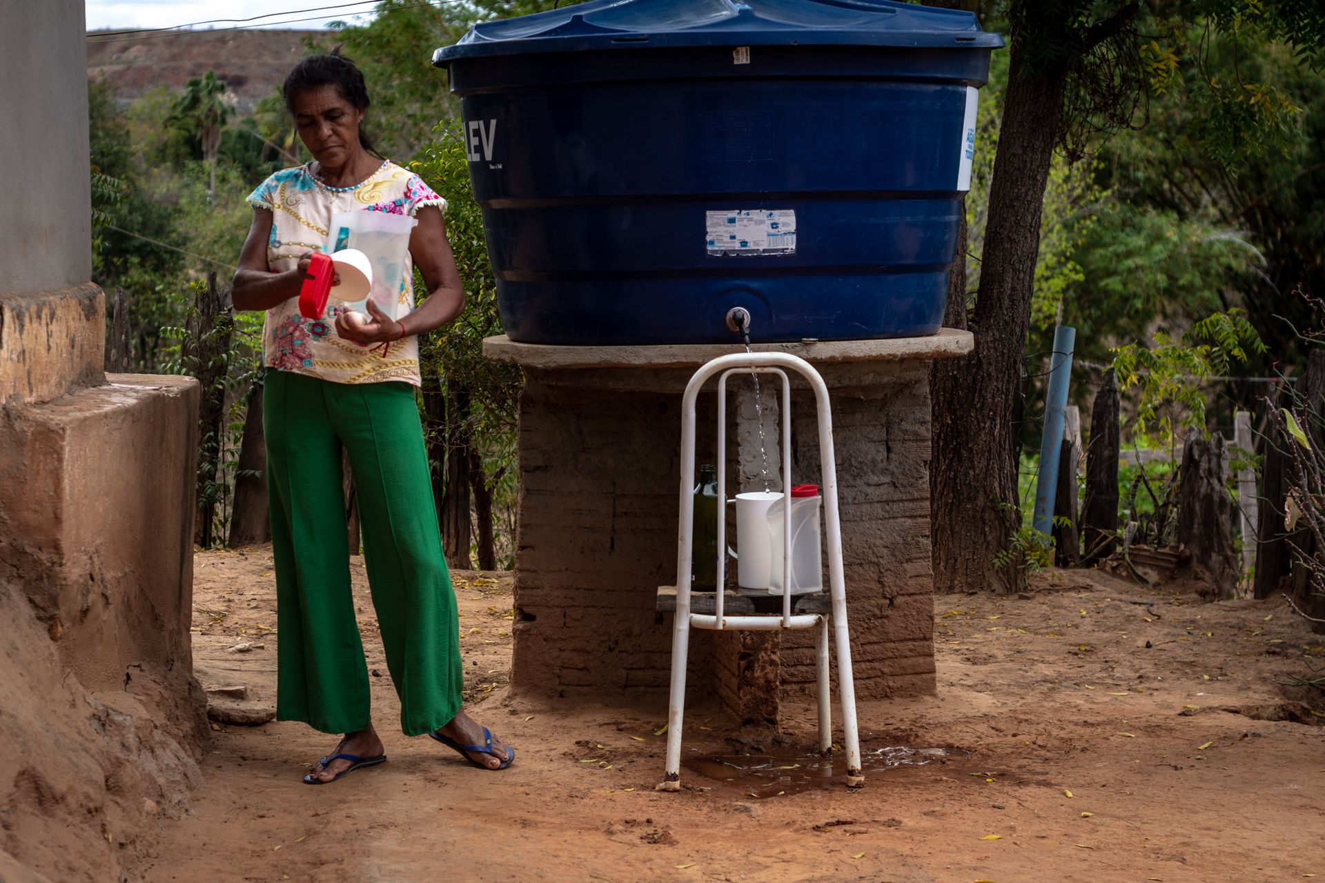 THE HUMAN AND ENVIRONMENTAL COST OF LITHIUM:A long-term investigation into the silent environmental and social challenges surrounding lithium extraction in Brazil, by Priscila Ribeiro. - 2 - 31