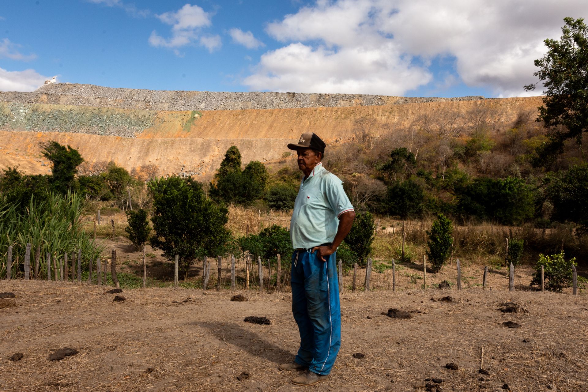 THE HUMAN AND ENVIRONMENTAL COST OF LITHIUM:A long-term investigation into the silent environmental and social challenges surrounding lithium extraction in Brazil, by Priscila Ribeiro. - 2 - 3