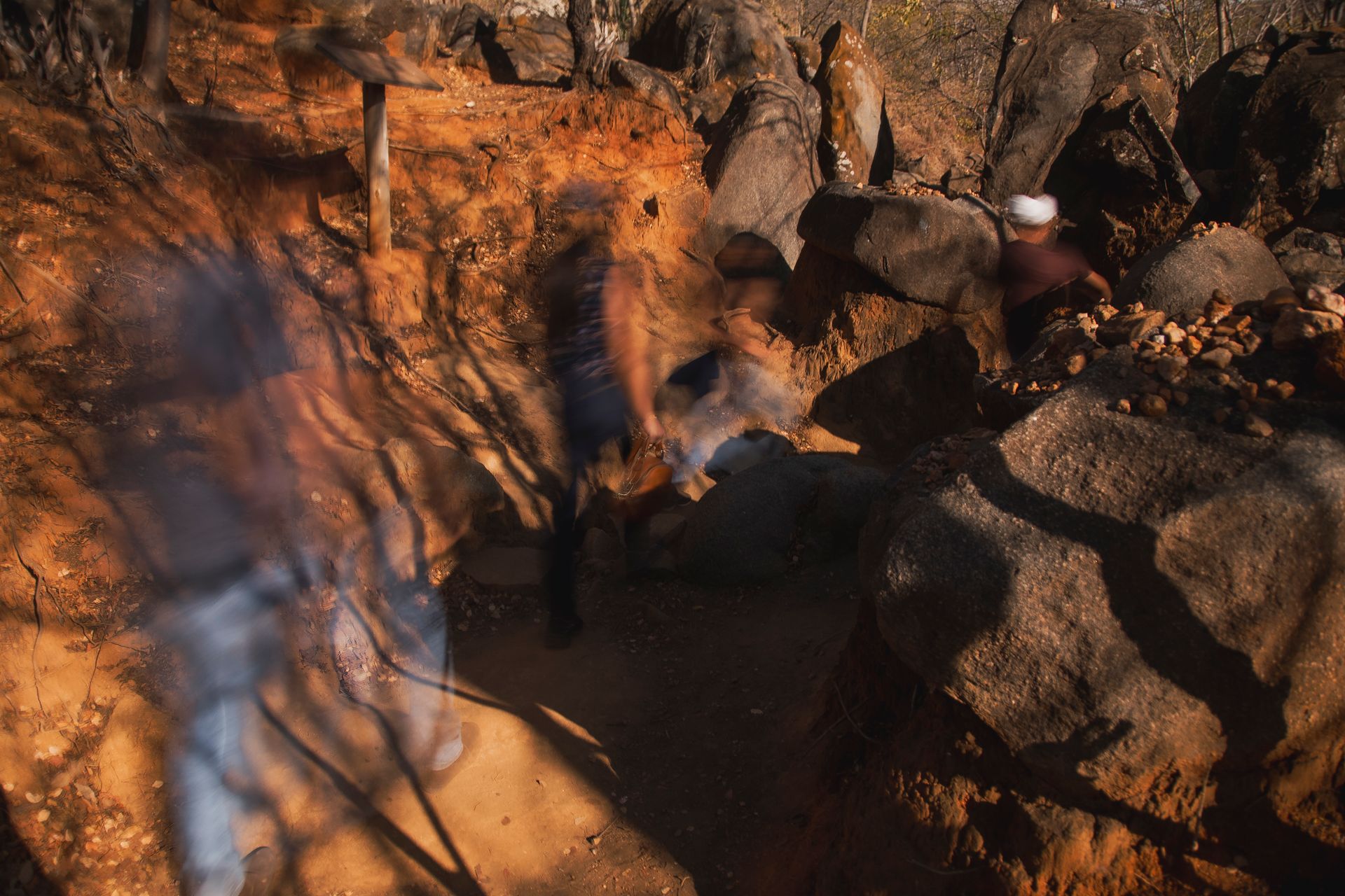 NORTHERN BRAZIL: IDENTITY UNDER CLIMATE PRESSURE a long term investivagion of silent effects of the new transformative landscape of the North of Brazil dealing with its endangered traditions, ecosystems and human stories by Nádia Borborema - 2 - 18