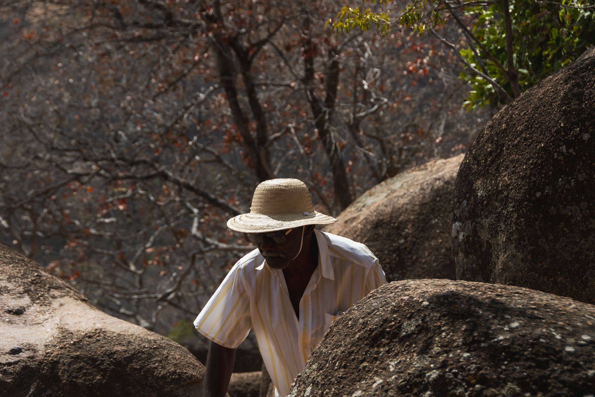NORTHERN BRAZIL: IDENTITY UNDER CLIMATE PRESSURE a long term investivagion of silent effects of the new transformative landscape of the North of Brazil dealing with its endangered traditions, ecosystems and human stories by Nádia Borborema - 2 - 23
