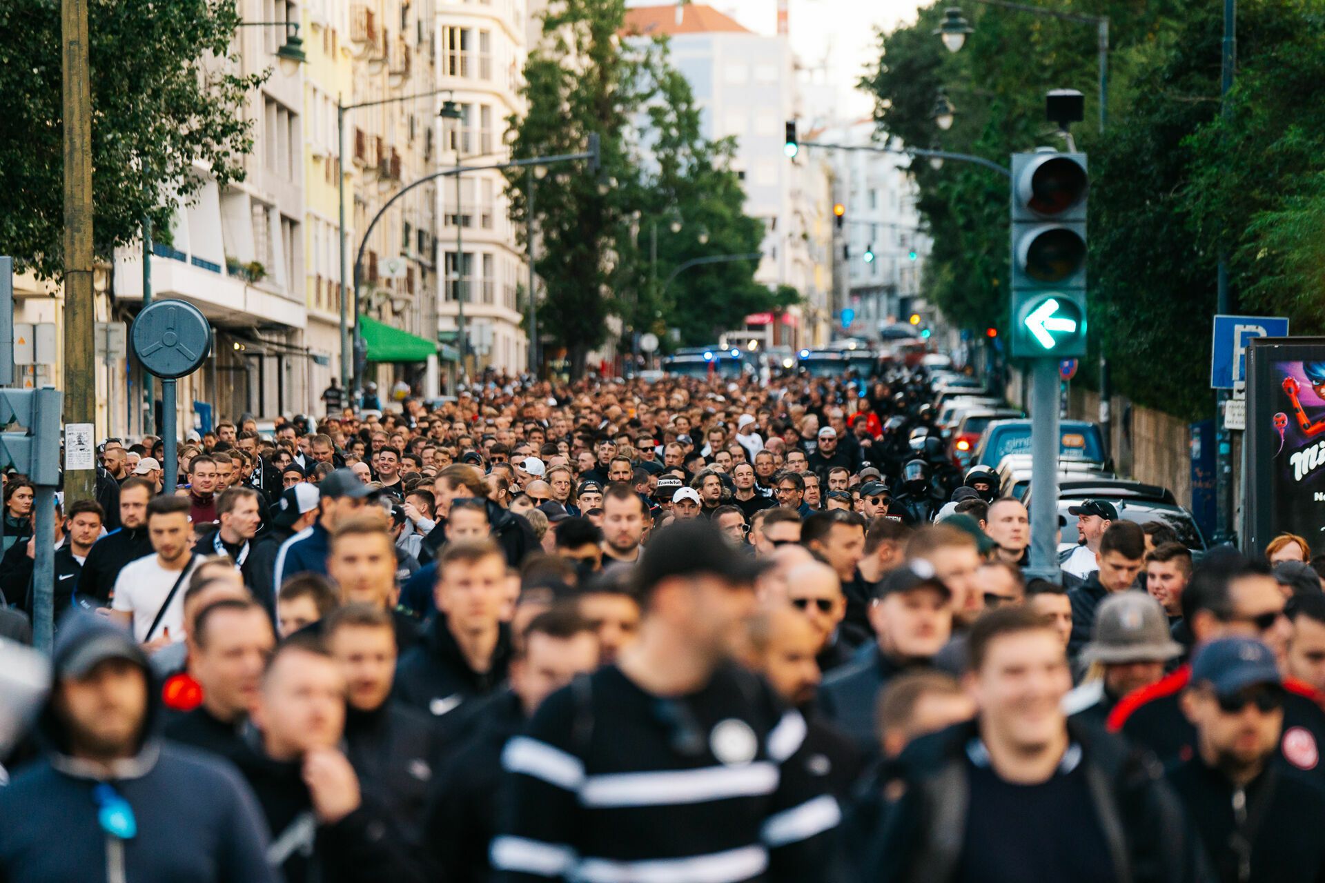 Sporting - Eintracht Frankfurt // Acompanhamento da claque - 2 - 0