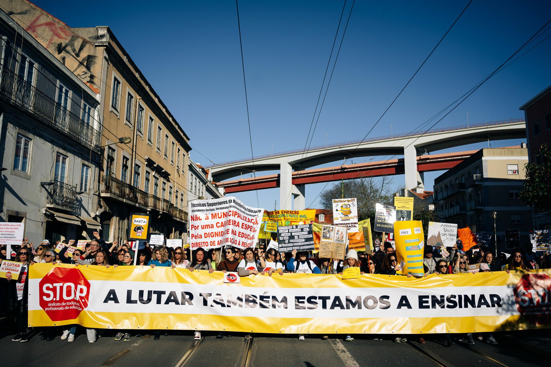 Marcha Pela Escola Pública - 2 - 0