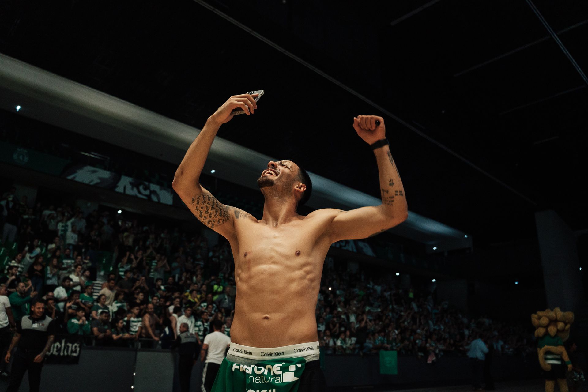 Sporting C.P // Tricampeão Nacional FutSal - 2 - 0