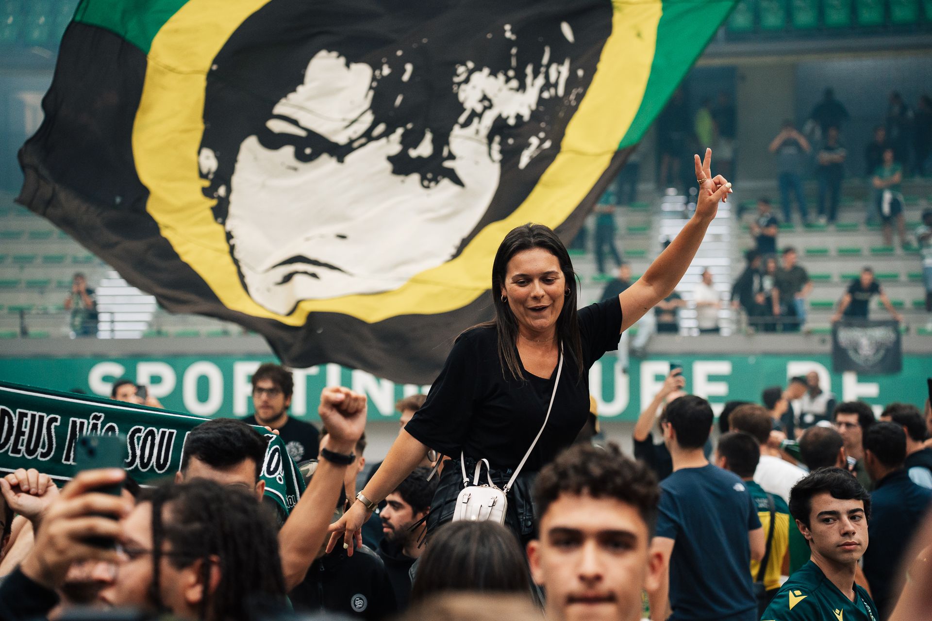 Sporting C.P // Tricampeão Nacional FutSal - 2 - 0