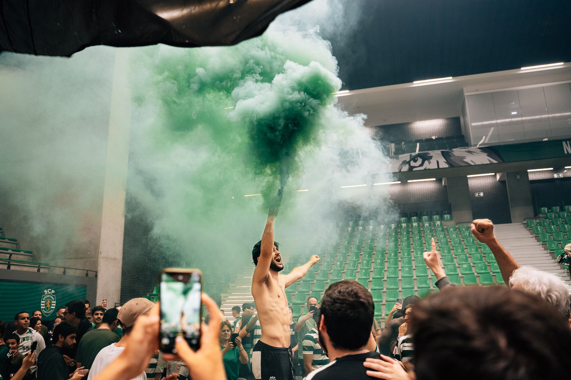 Sporting C.P // Tricampeão Nacional FutSal - 2 - 0