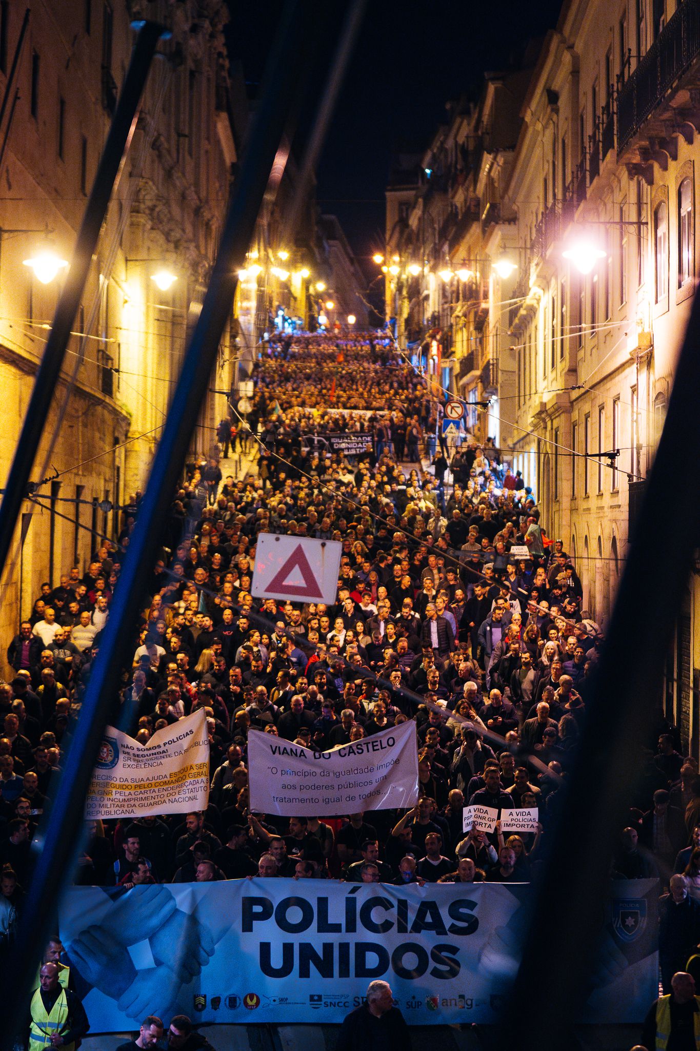 Concentração de Polícias - 2 - 0
