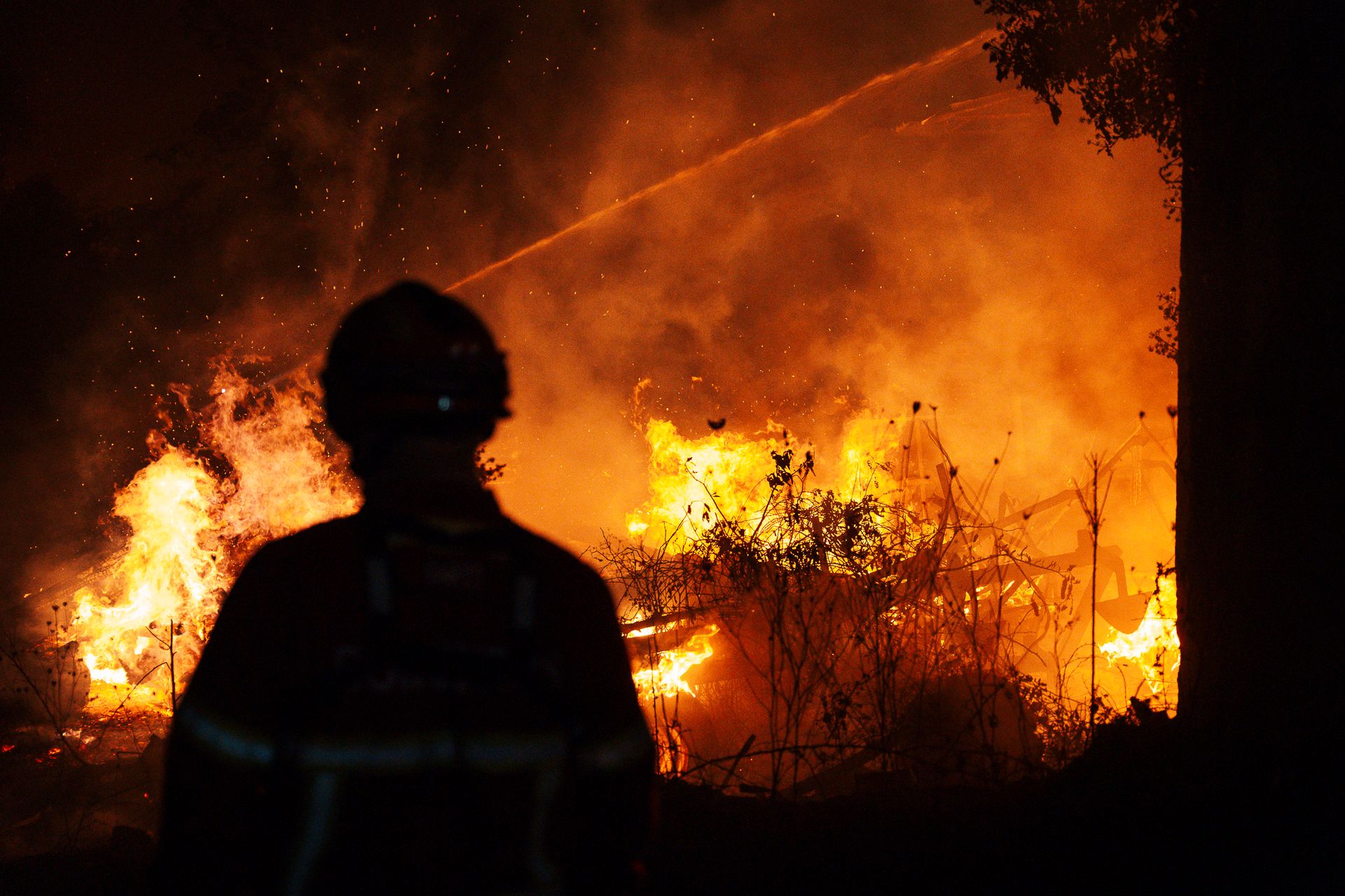 "Os Heróis" das Chamas - 2 - 0