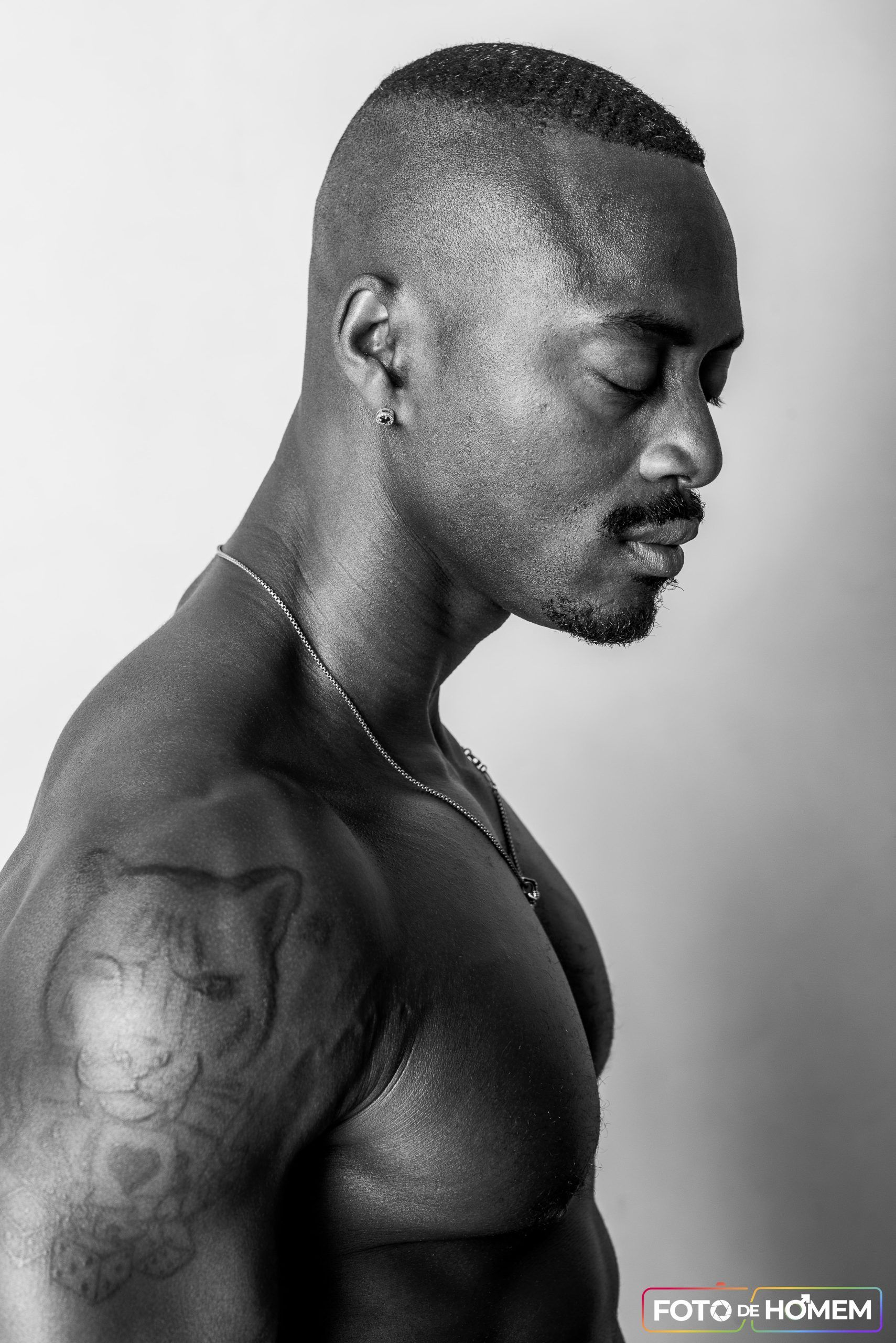 Ensaio fotográfico masculino em São Paulo: modelo Ely, de Miami, posa no Edifício Copan com Eberson Teodoro - 2 - 14