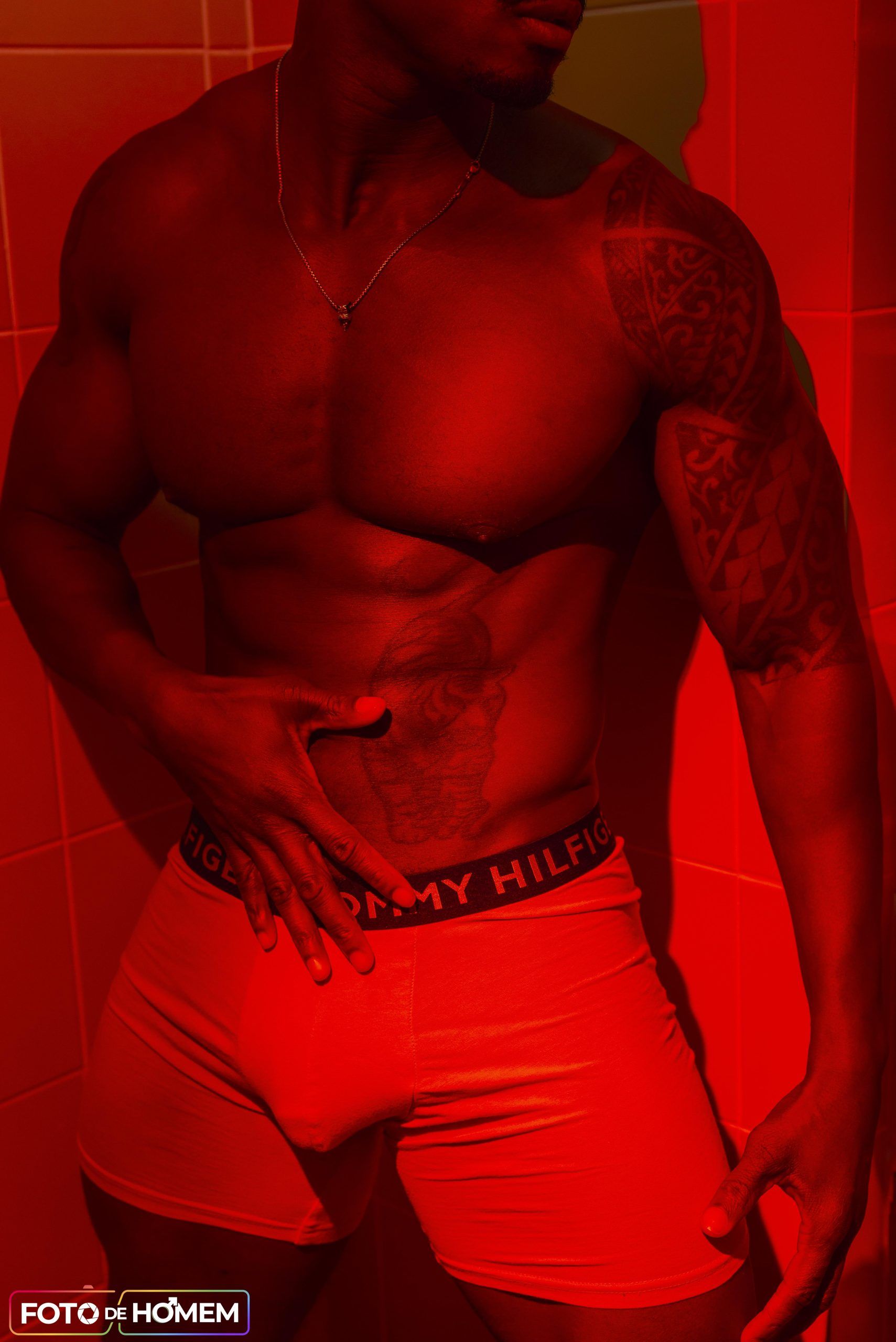 Ensaio fotográfico masculino em São Paulo: modelo Ely, de Miami, posa no Edifício Copan com Eberson Teodoro - 2 - 1