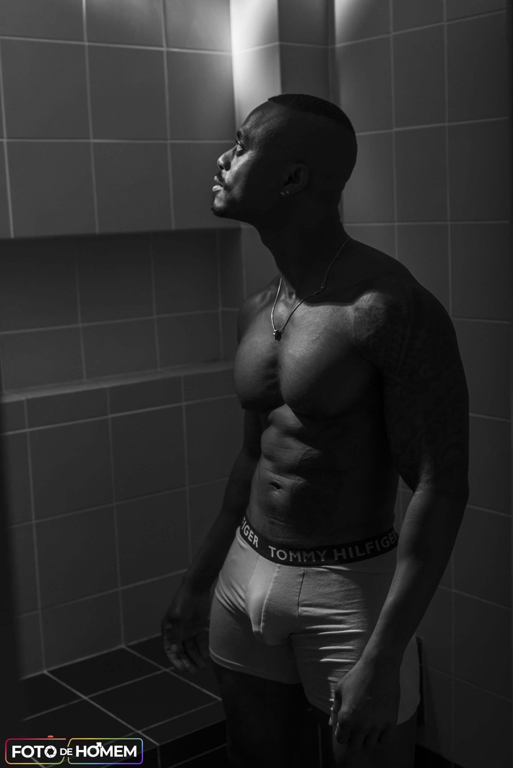 Ensaio fotográfico masculino em São Paulo: modelo Ely, de Miami, posa no Edifício Copan com Eberson Teodoro - 2 - 5