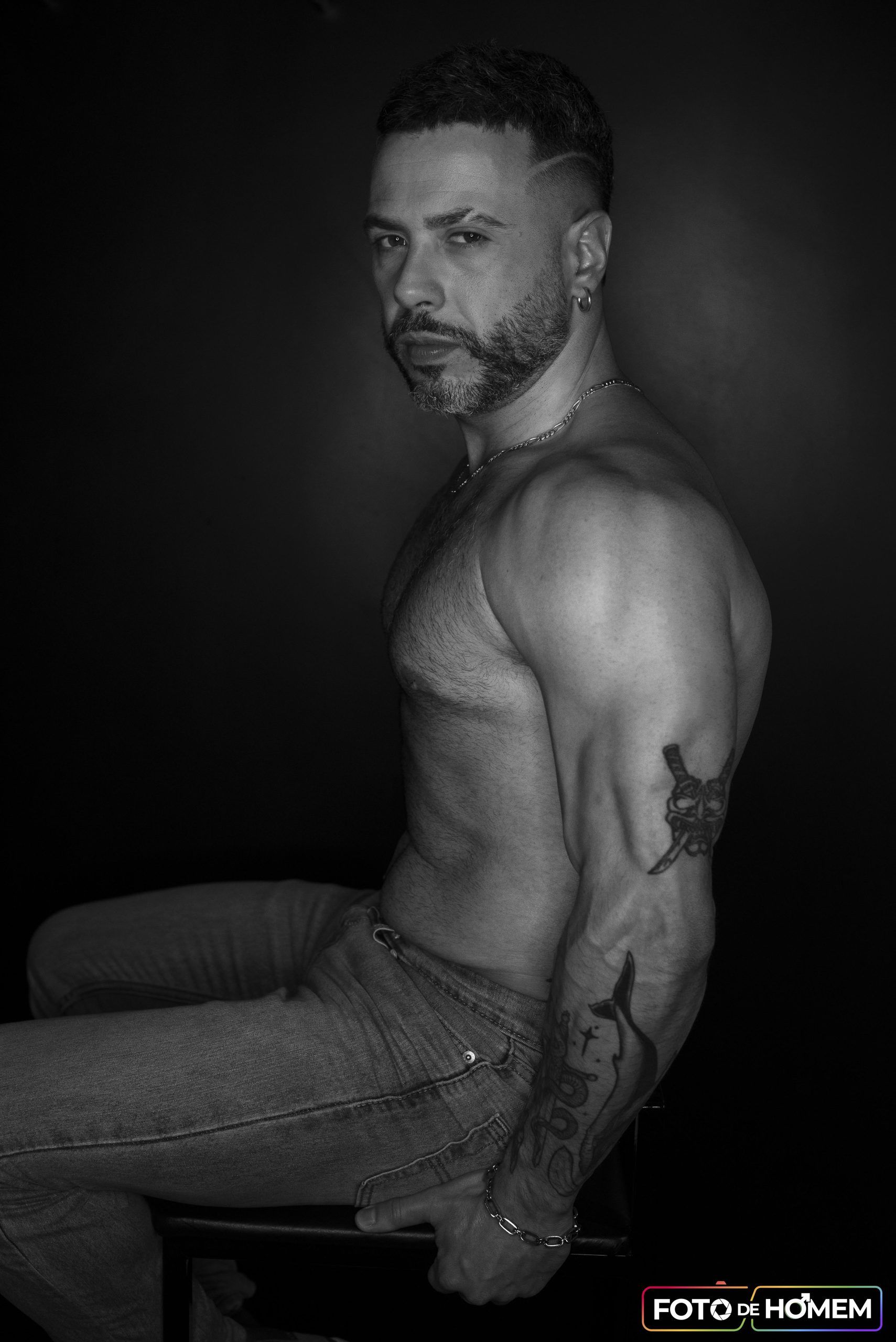 Ensaio de nu masculino em motel em Porto Alegre - 2 - 4