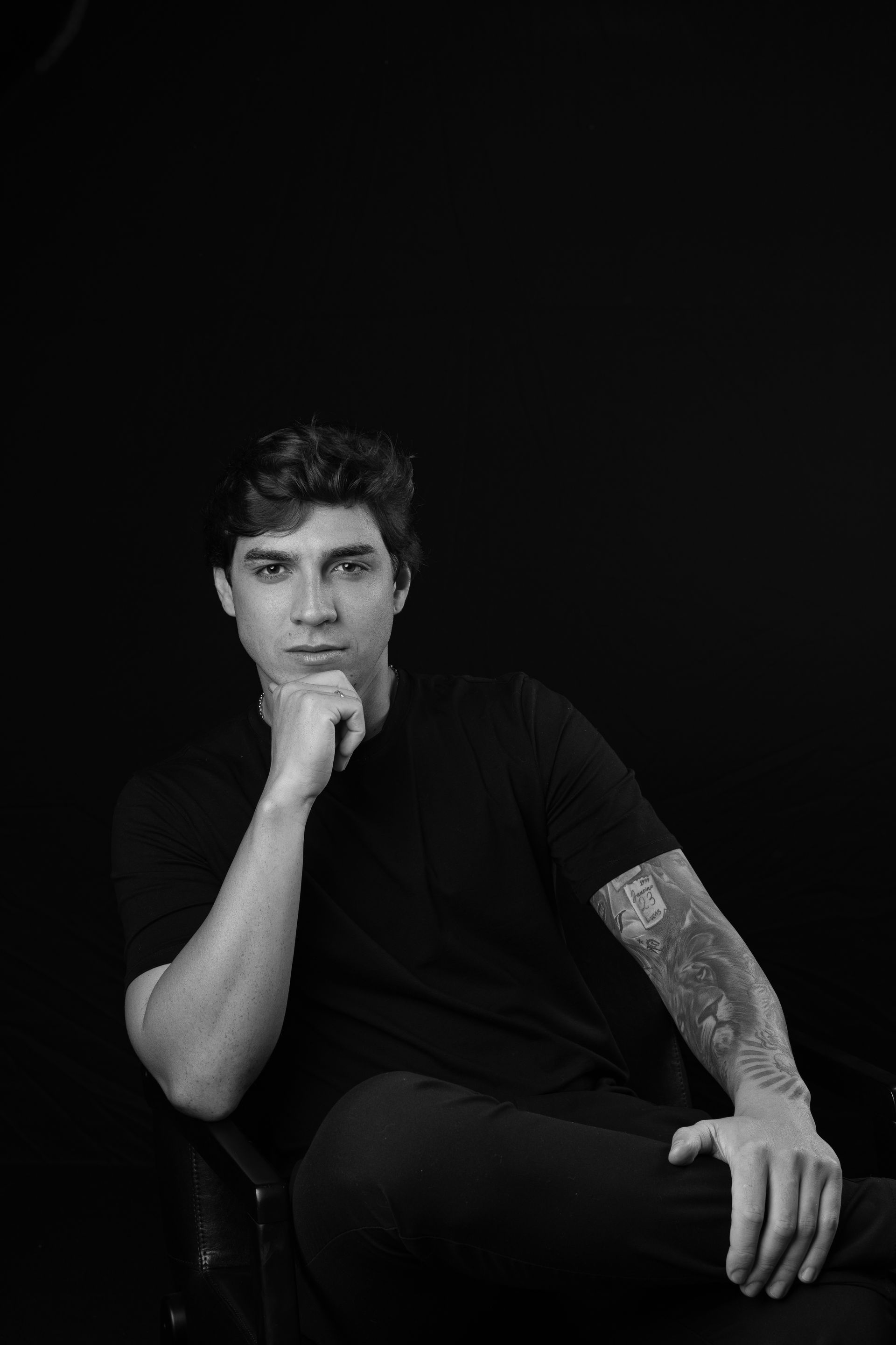 Corporativo - 2 - 19