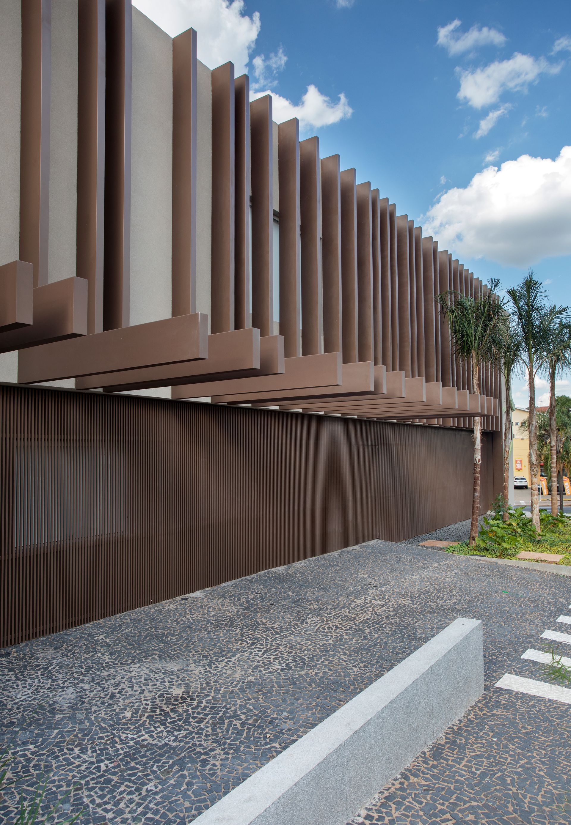 OLHO CLÍNICA - 18 - 2