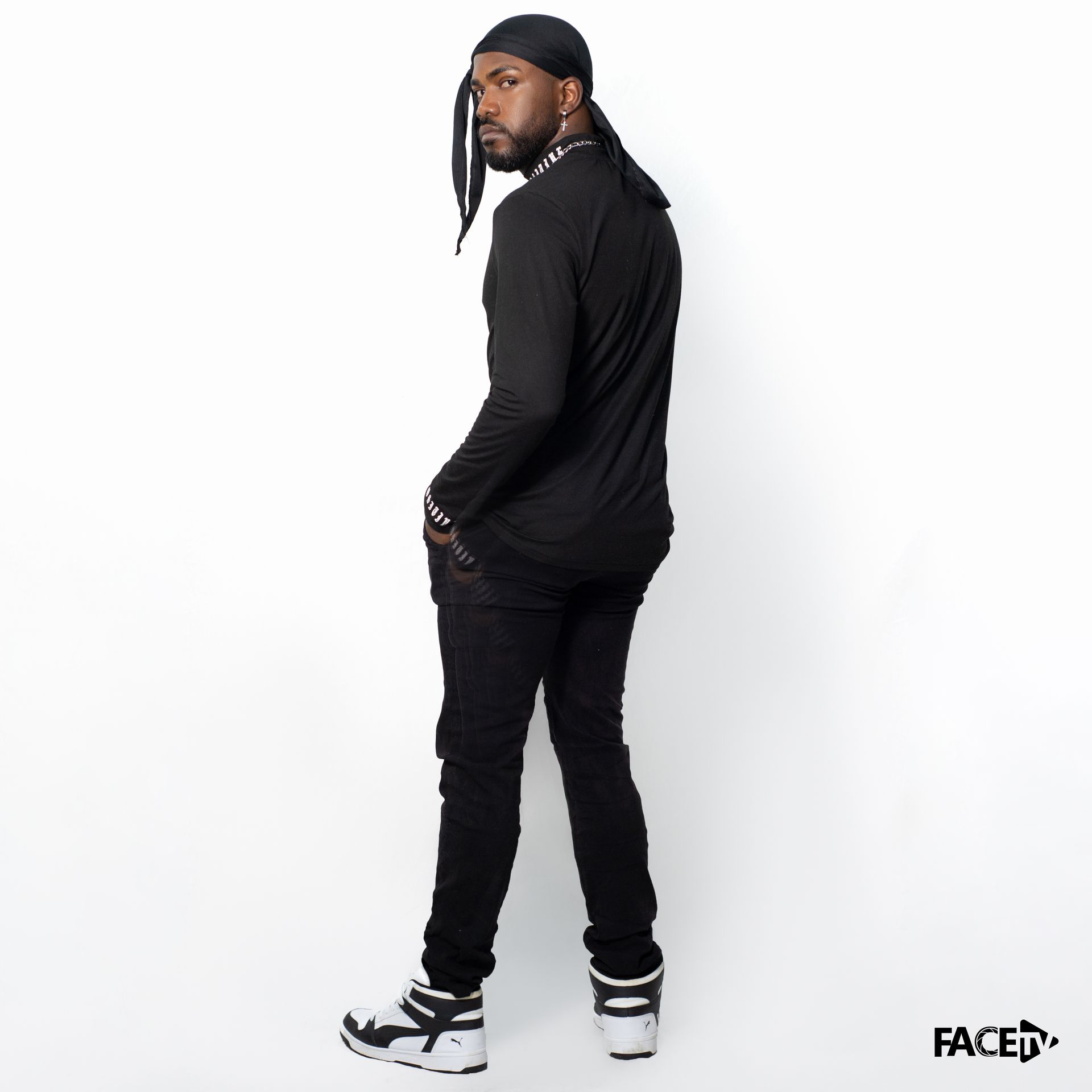 Clayton Caymi - 2 - 15