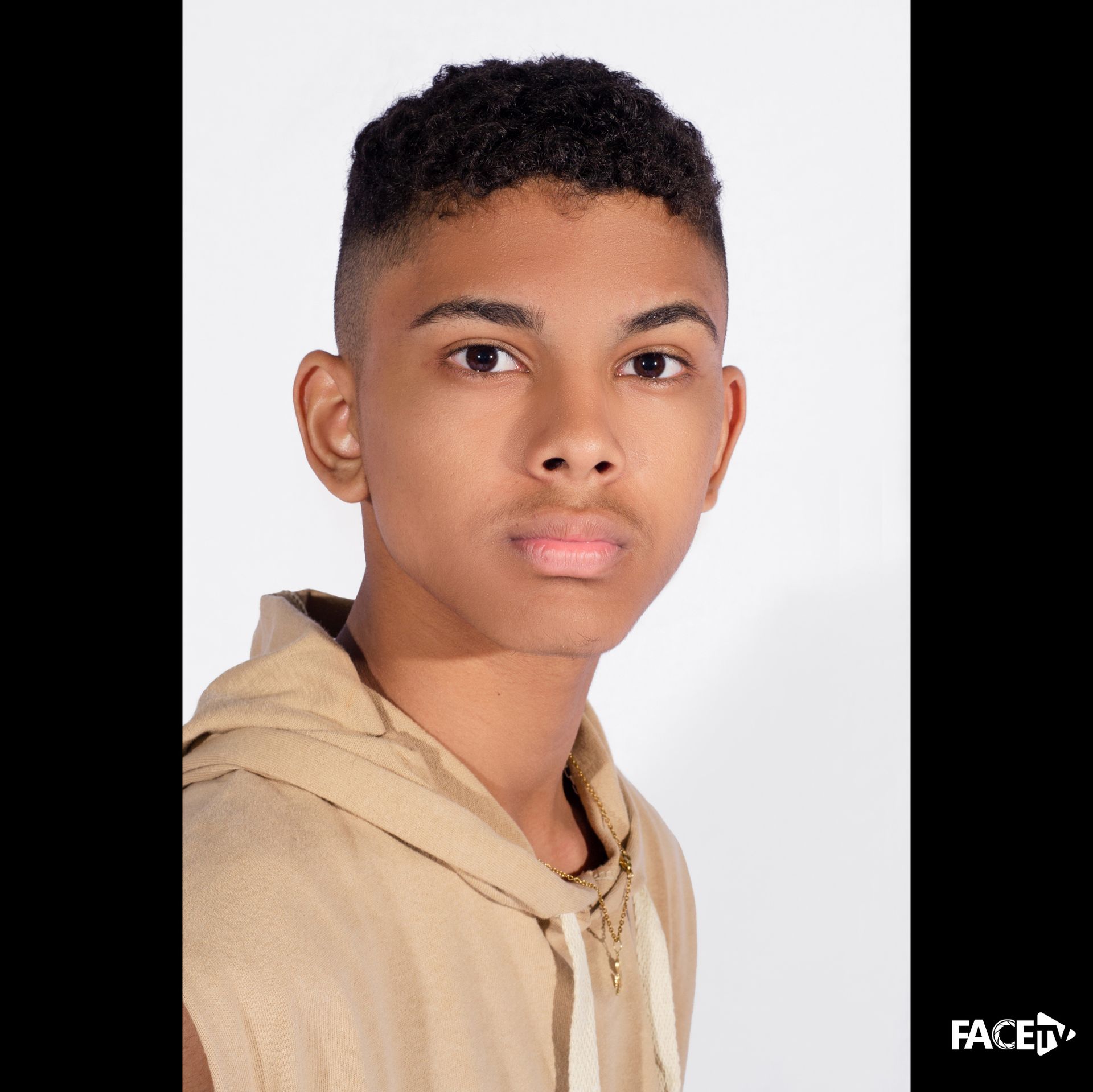 Wesley Sneijder - 2 - 4