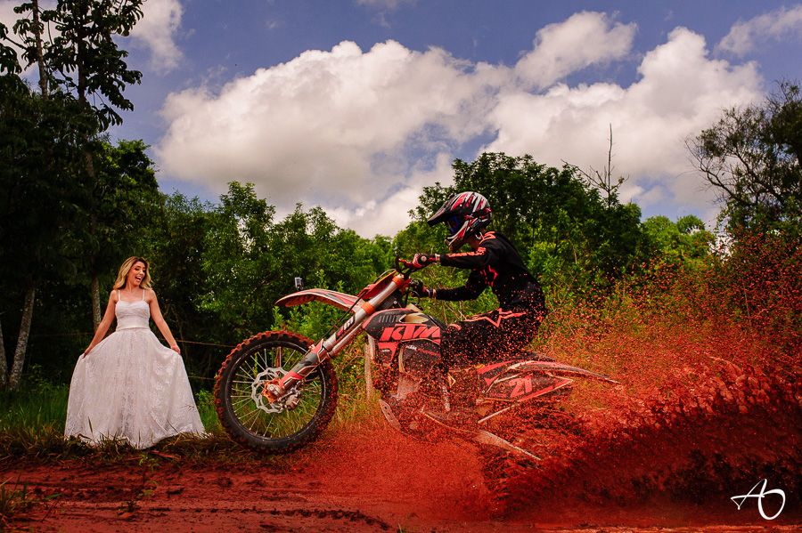Pré-Wedding na Natureza: O Ensaio Divertido e Alegre de Ana e Lucimar na Fazenda - 2 - 13