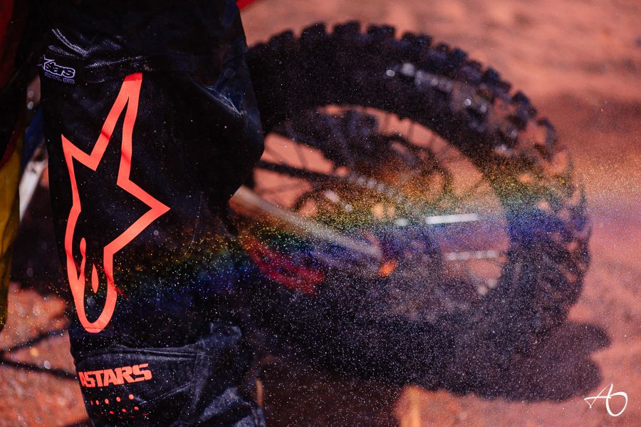 Pré-Wedding na Natureza: O Ensaio Divertido e Alegre de Ana e Lucimar na Fazenda - 2 - 17