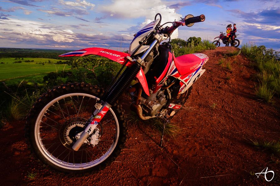 Pré-Wedding na Natureza: O Ensaio Divertido e Alegre de Ana e Lucimar na Fazenda - 2 - 6