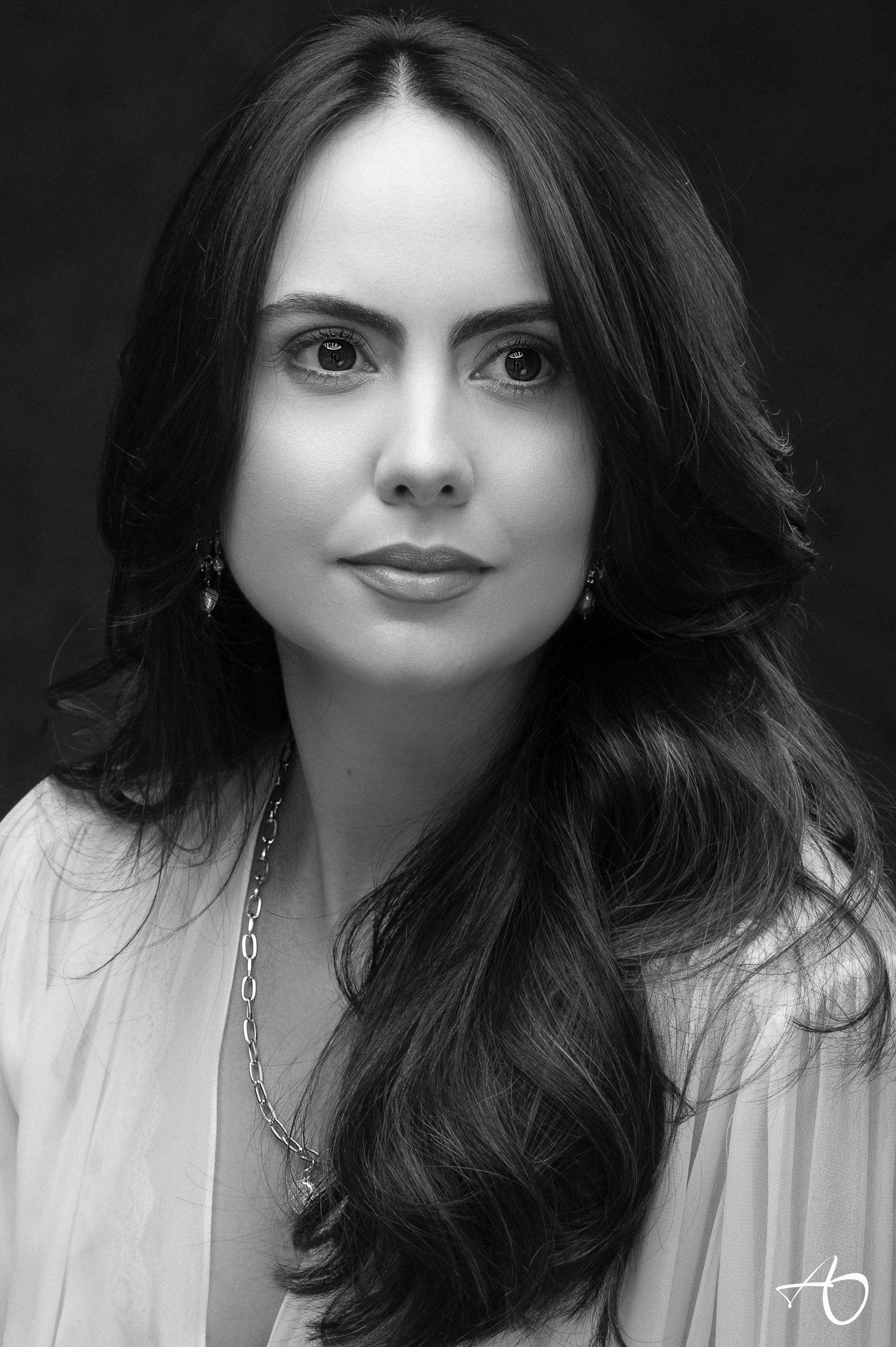 Retrato Corporativo Linkedin Marilia - 2 - 0