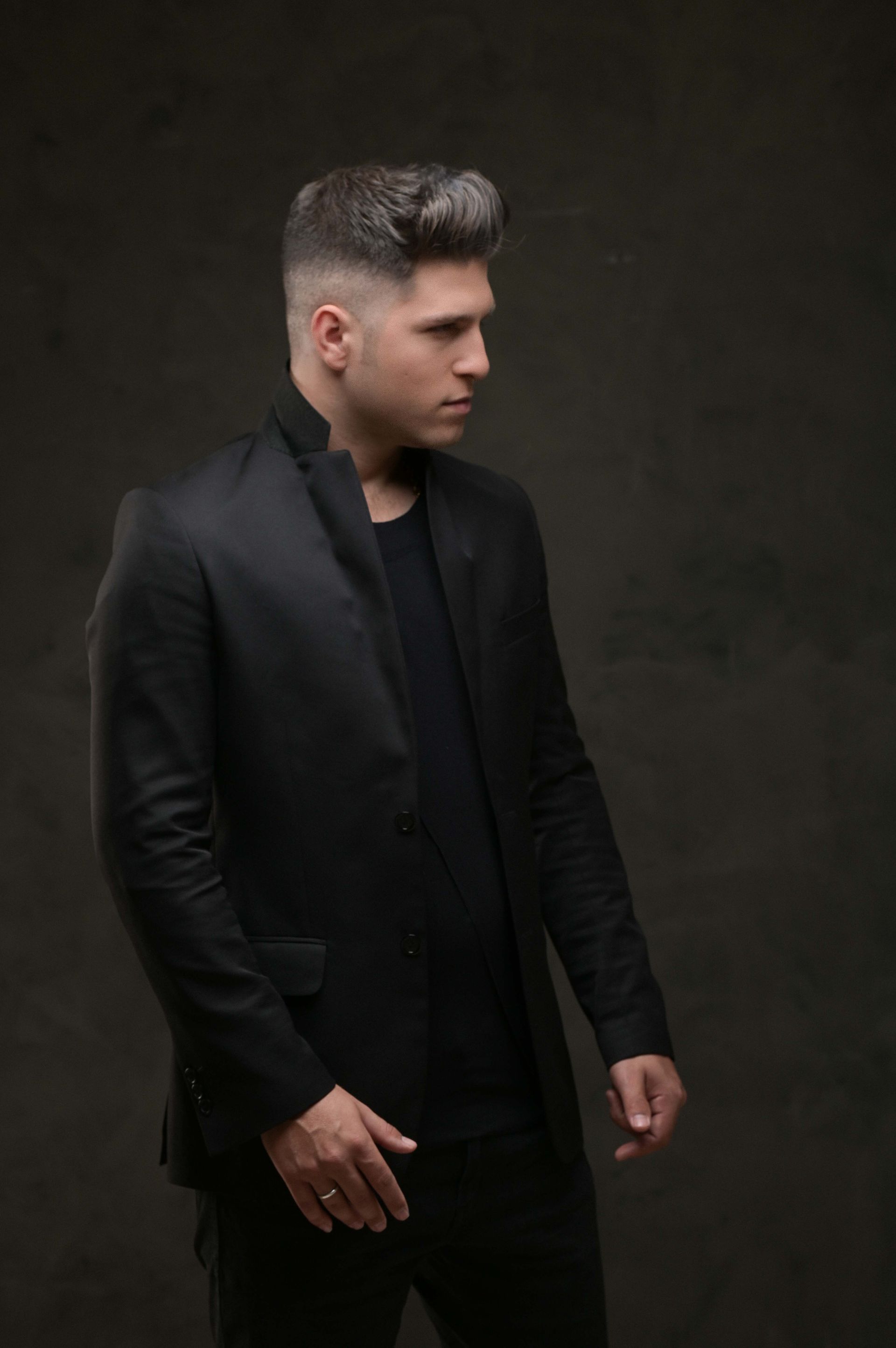 Fotos Corporativas para Cantores: Capturando a Essência de Matheus Ferreira - 2 - 3