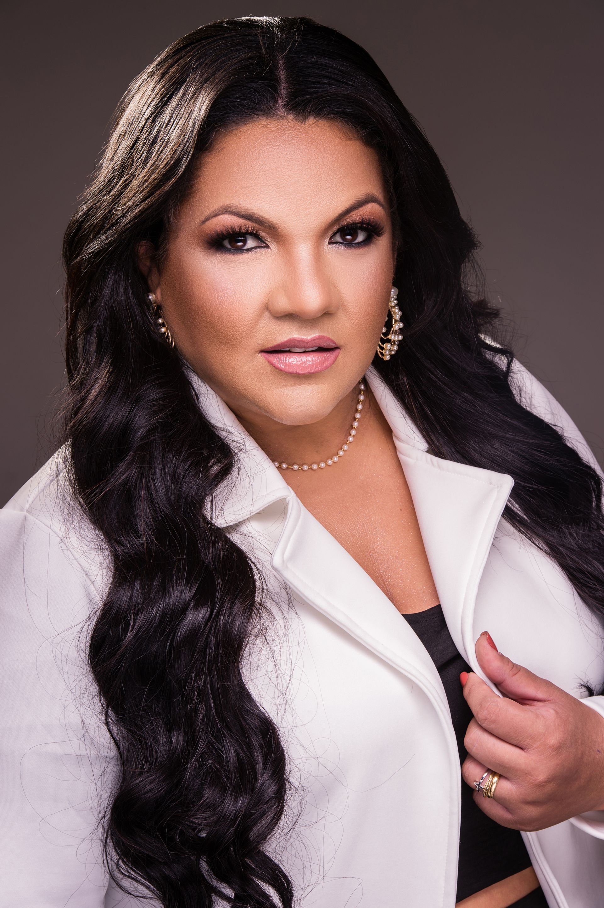 Retrato Corporativo de Dra. Cynthia Ferreira – Dentista Especialista em Estética Bucal e Lentes de Contato Dental - 2 - 2