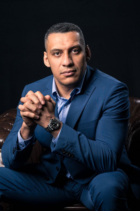 Vinicius - Empresário e Escritor: O Retrato do Sucesso Empresarial - 2 - 0