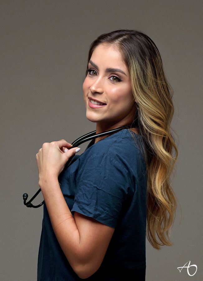 Retratos Corporativos da Dra. Maria Eduarda - Veterinária - 2 - 0