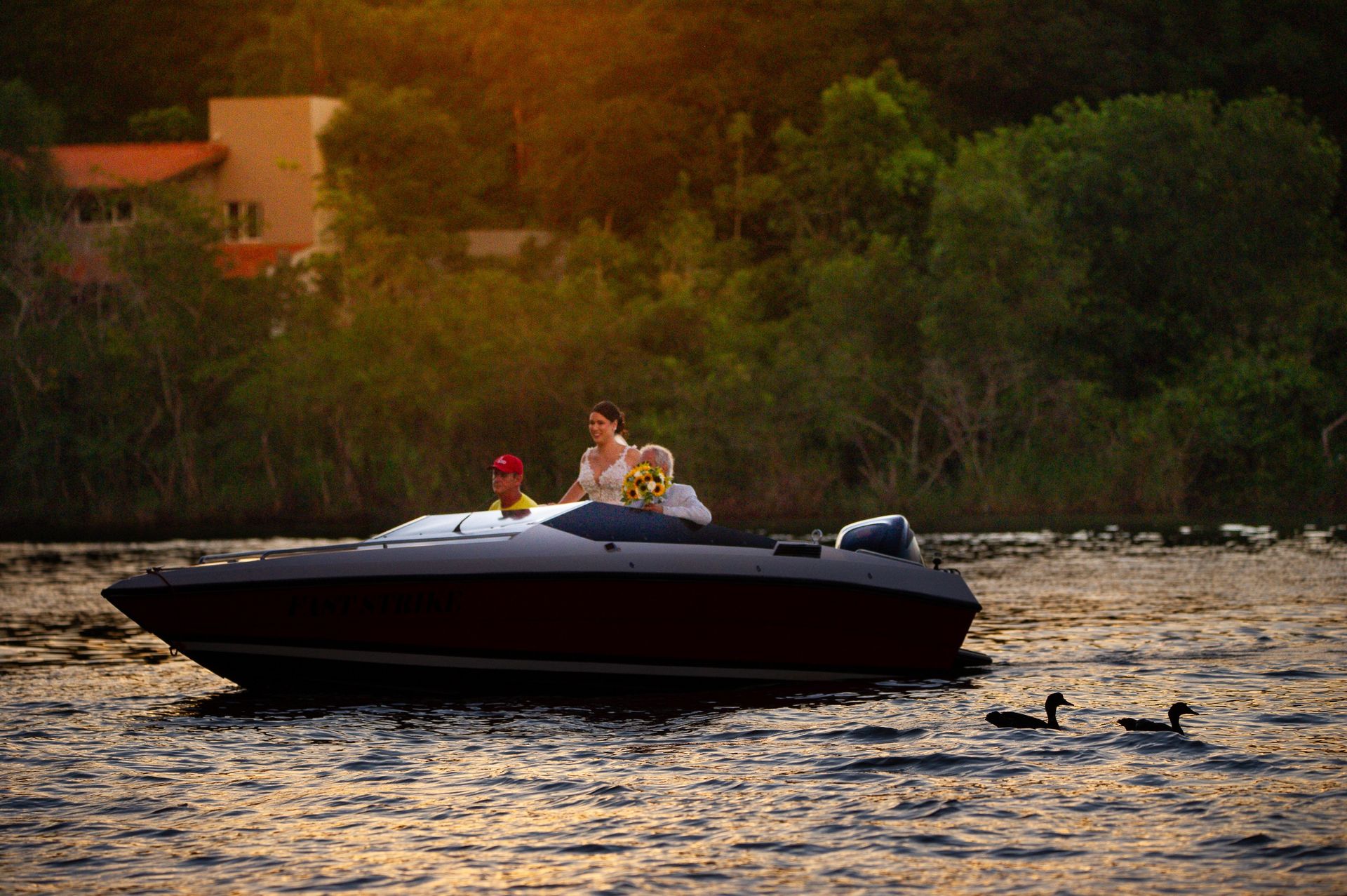 Casamento em Rifaina SP na Beira do Rio Grande — Um Wedding Dream ao Pôr do Sol - 3 - 30