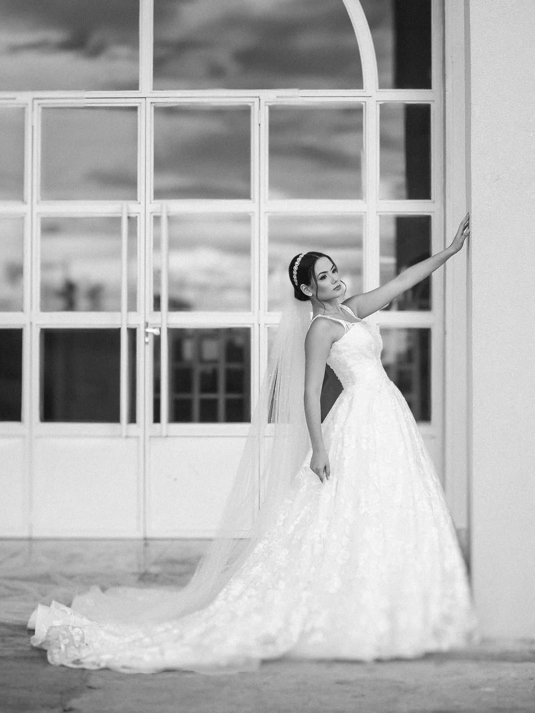 Editorial Primazia em Uberaba: Vestidos de Noiva 2026 e 2027 que unem elegância, modernidade e personalidade - 2 - 32