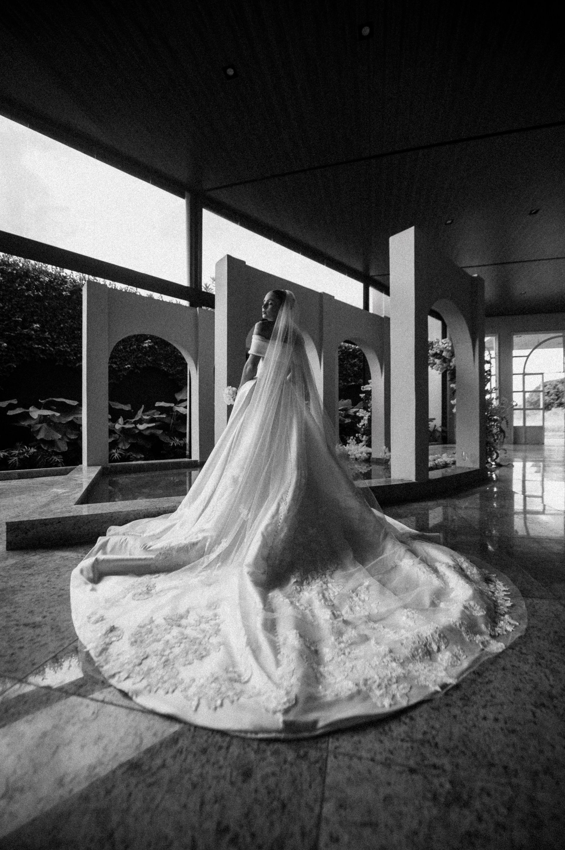 Editorial Primazia em Uberaba: Vestidos de Noiva 2026 e 2027 que unem elegância, modernidade e personalidade - 3 - 38