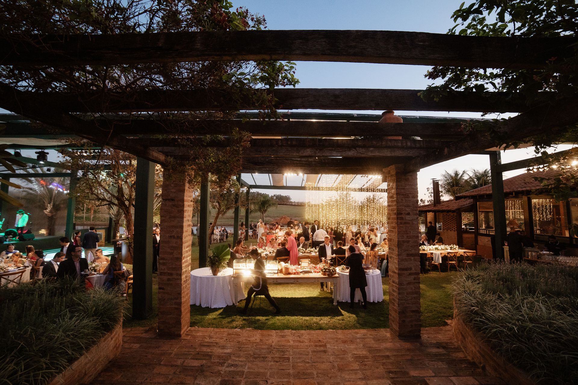 Casamento na Capela Mãe Rainha Orlândia - SP - 1 - 124