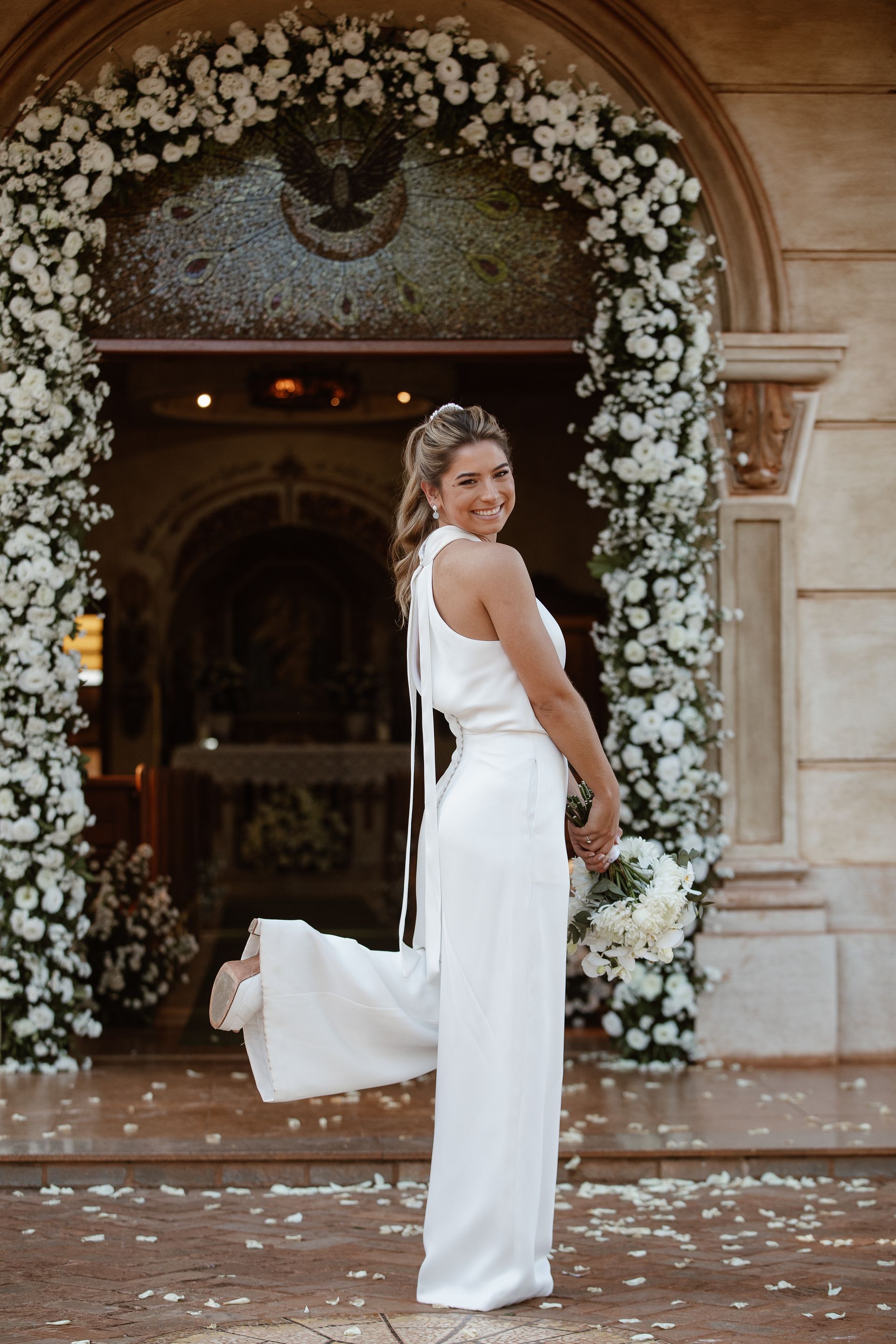 Casamento na Capela Mãe Rainha Orlândia - SP - 1 - 92