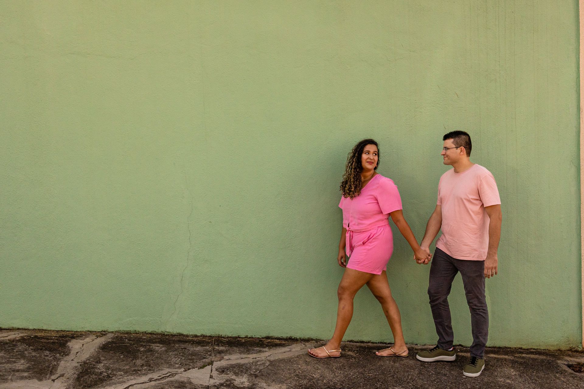 Iasmin & Arlan's Colorful Engagement Session in Belo Horizonte, Brazil - 2 - 0