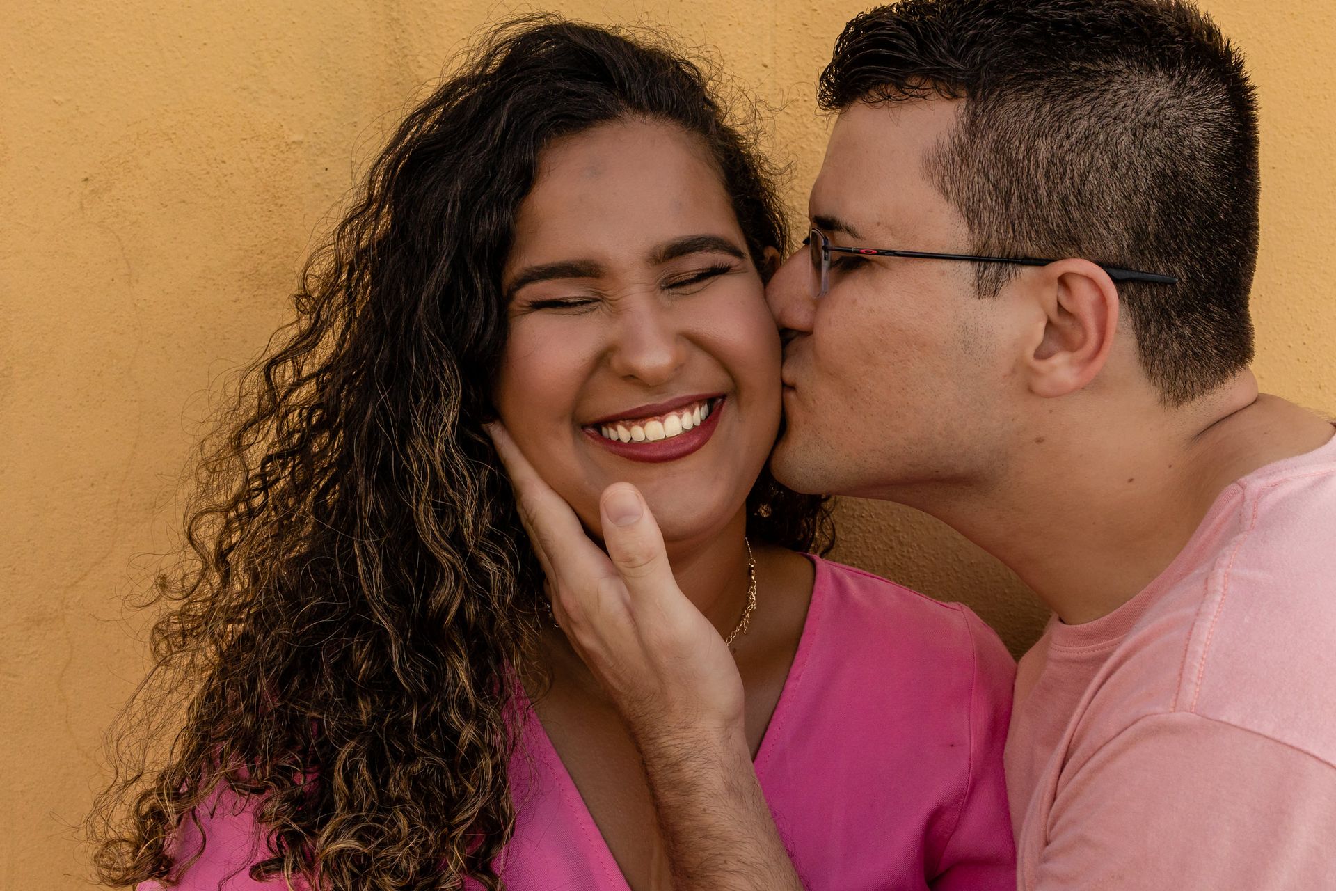 Iasmin & Arlan's Colorful Engagement Session in Belo Horizonte, Brazil - 2 - 3