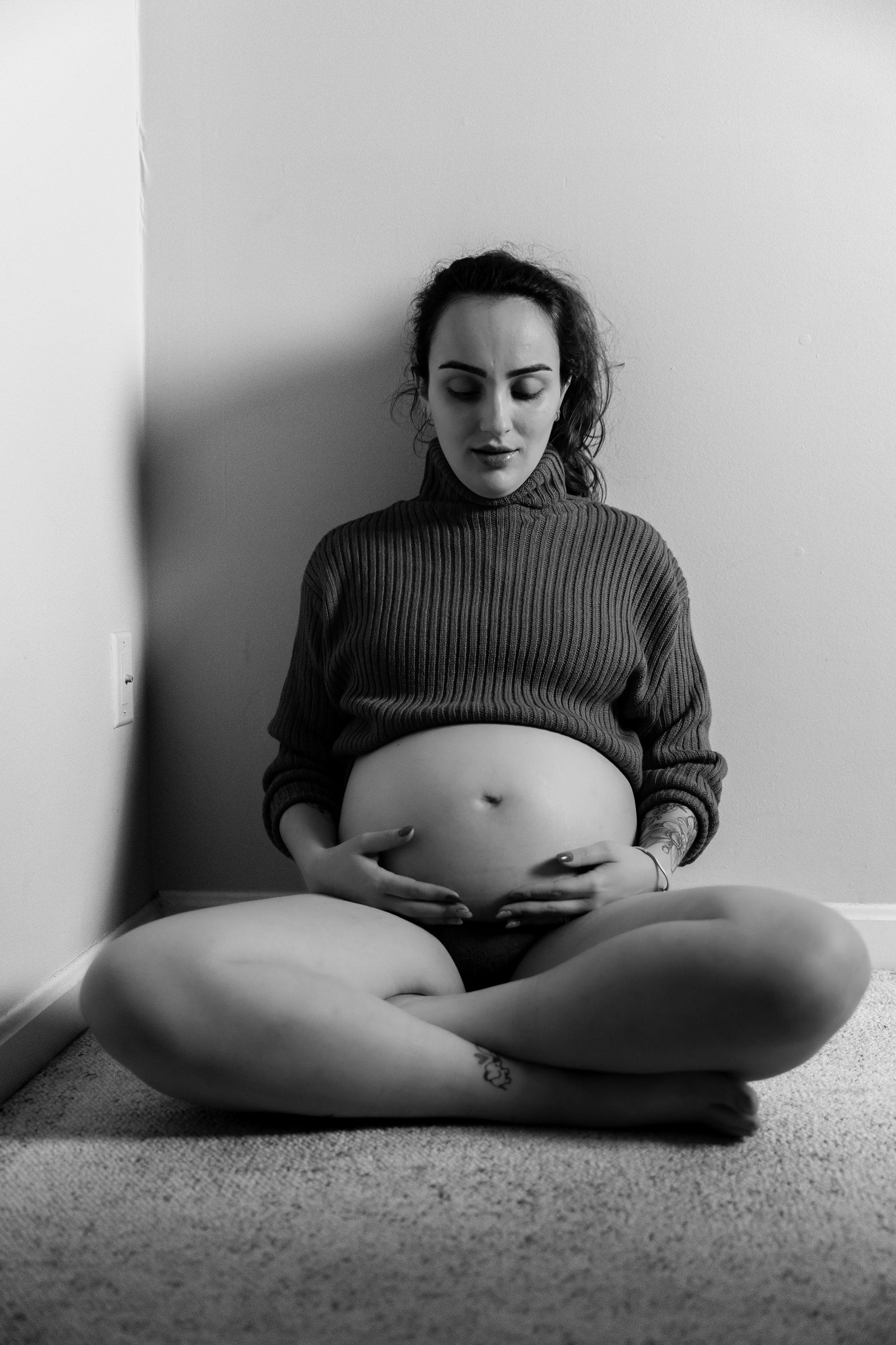 Serene Expectations: Nagila's Maternity Photoshoot - 2 - 0