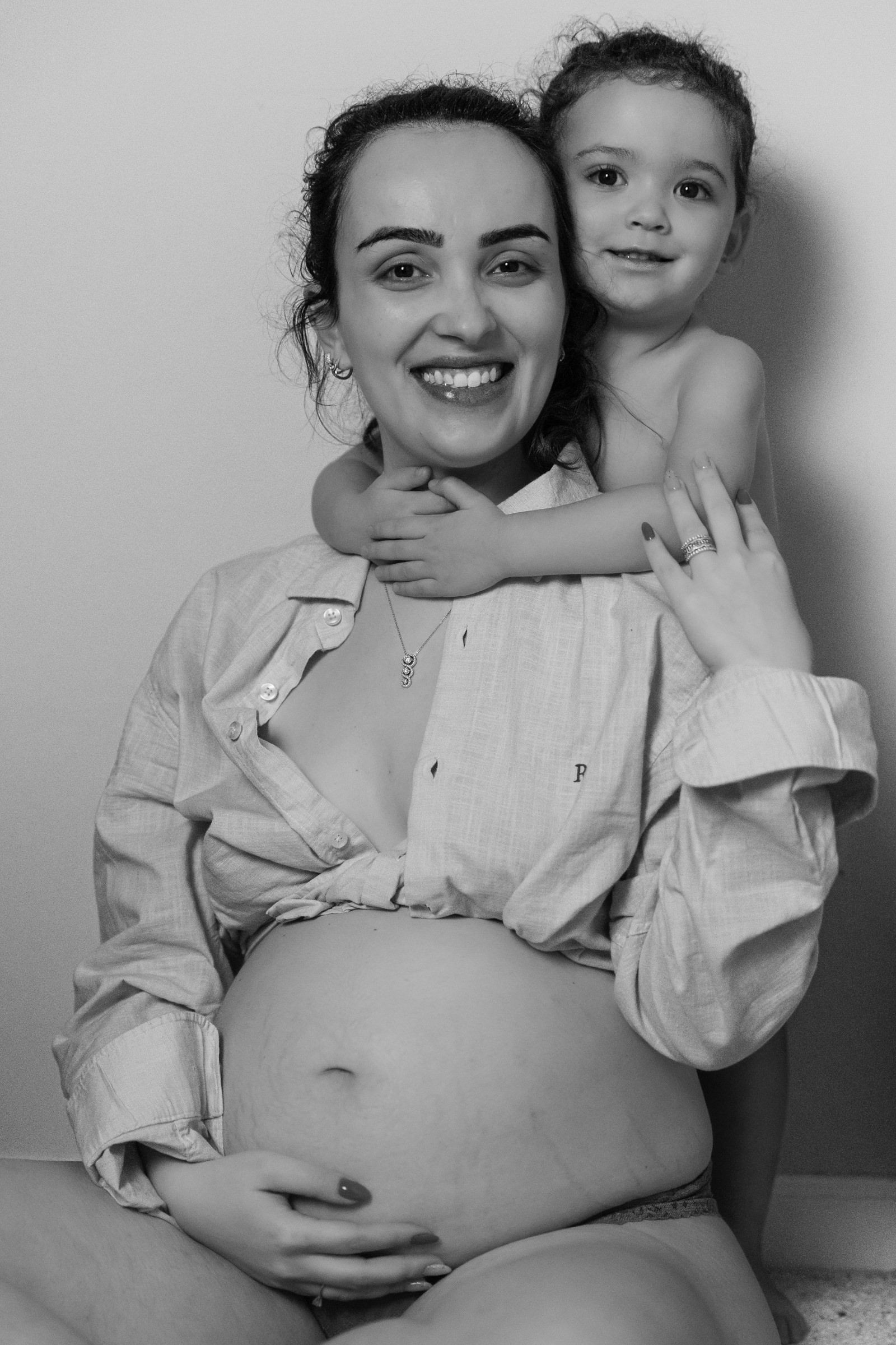 Serene Expectations: Nagila's Maternity Photoshoot - 2 - 1