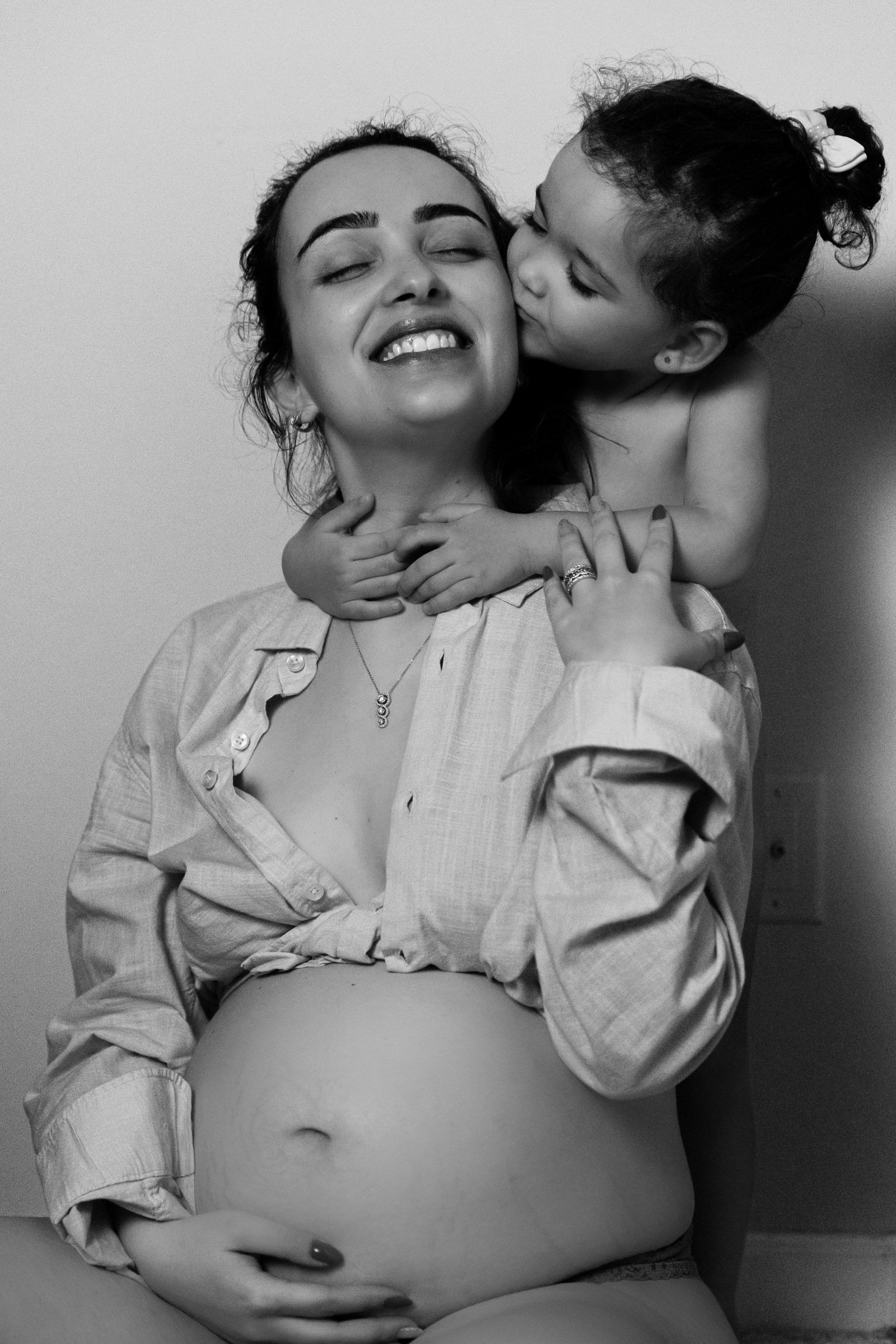 Serene Expectations: Nagila's Maternity Photoshoot - 2 - 0