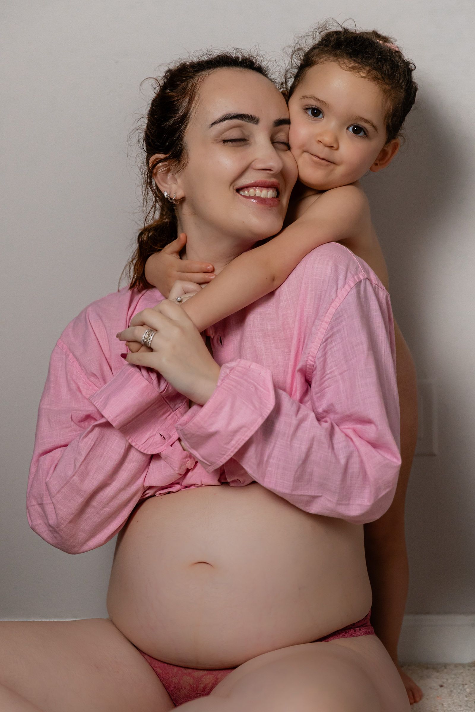 Serene Expectations: Nagila's Maternity Photoshoot - 2 - 3