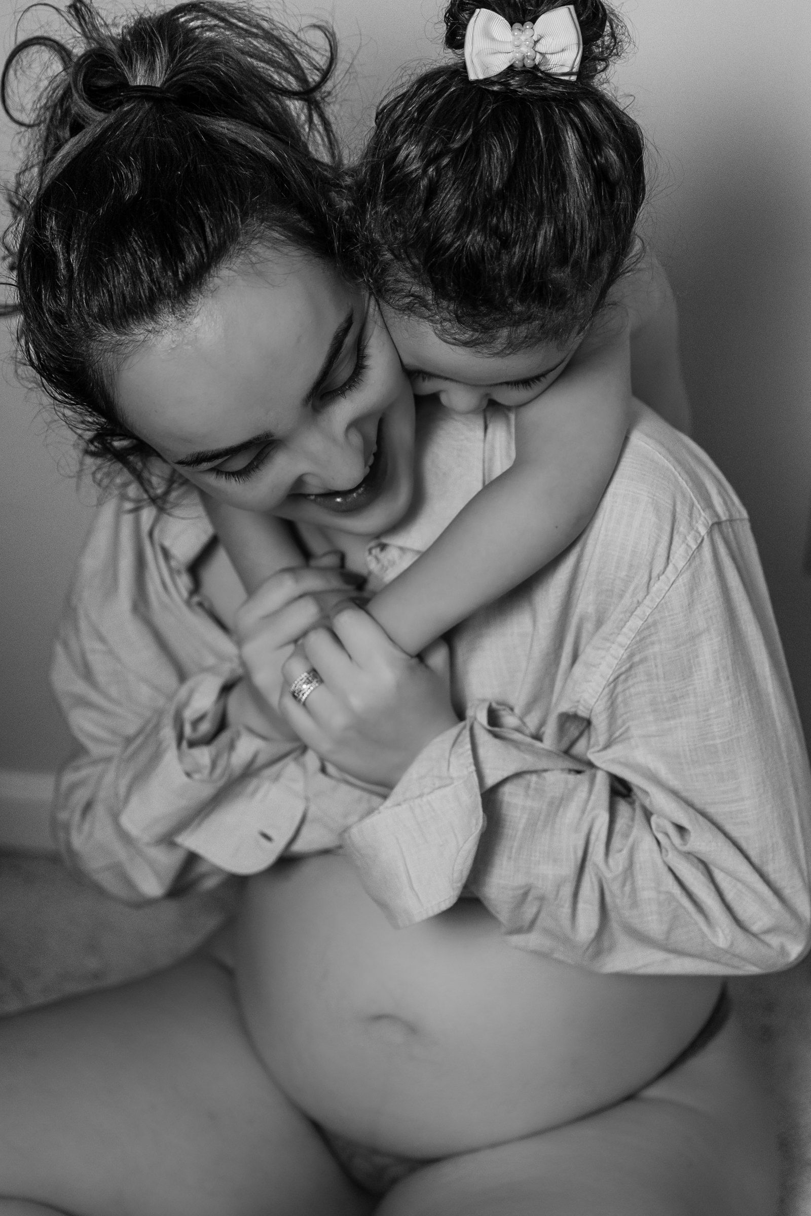 Serene Expectations: Nagila's Maternity Photoshoot - 2 - 2