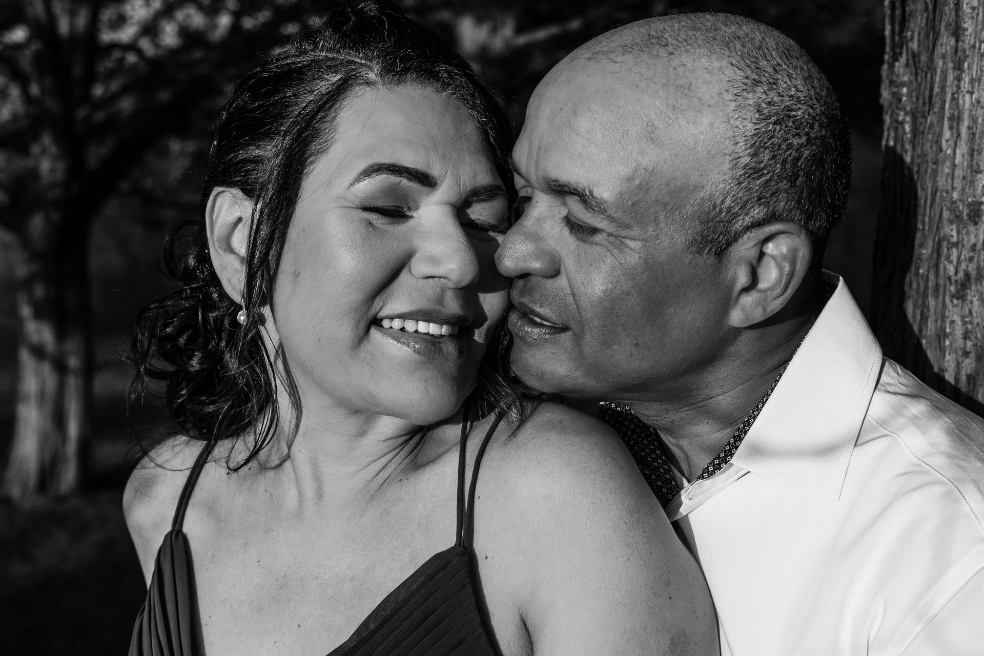 Angela & Raimundo's Romantic Grays Beach Session - 2 - 3