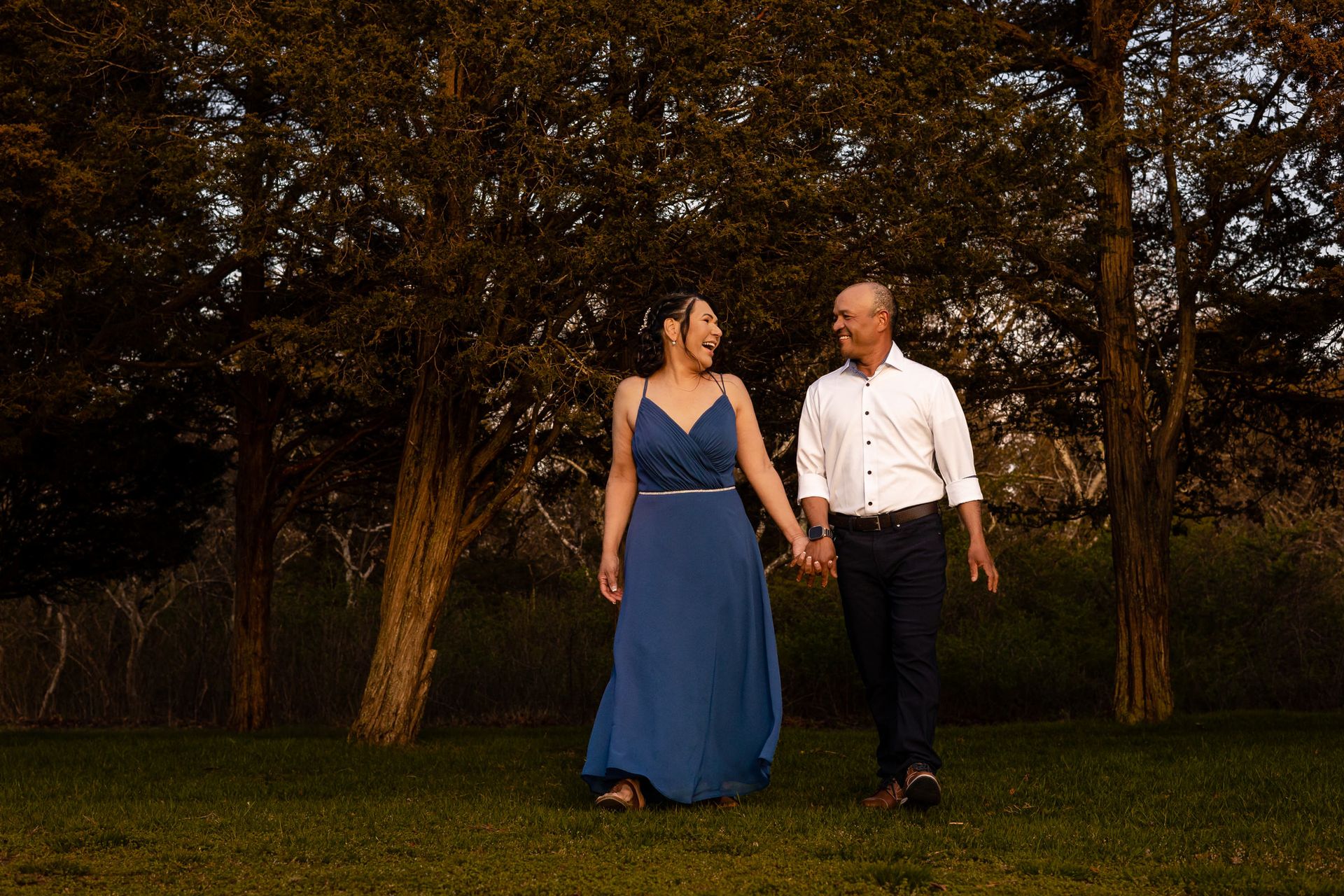 Angela & Raimundo's Romantic Grays Beach Session - 2 - 0