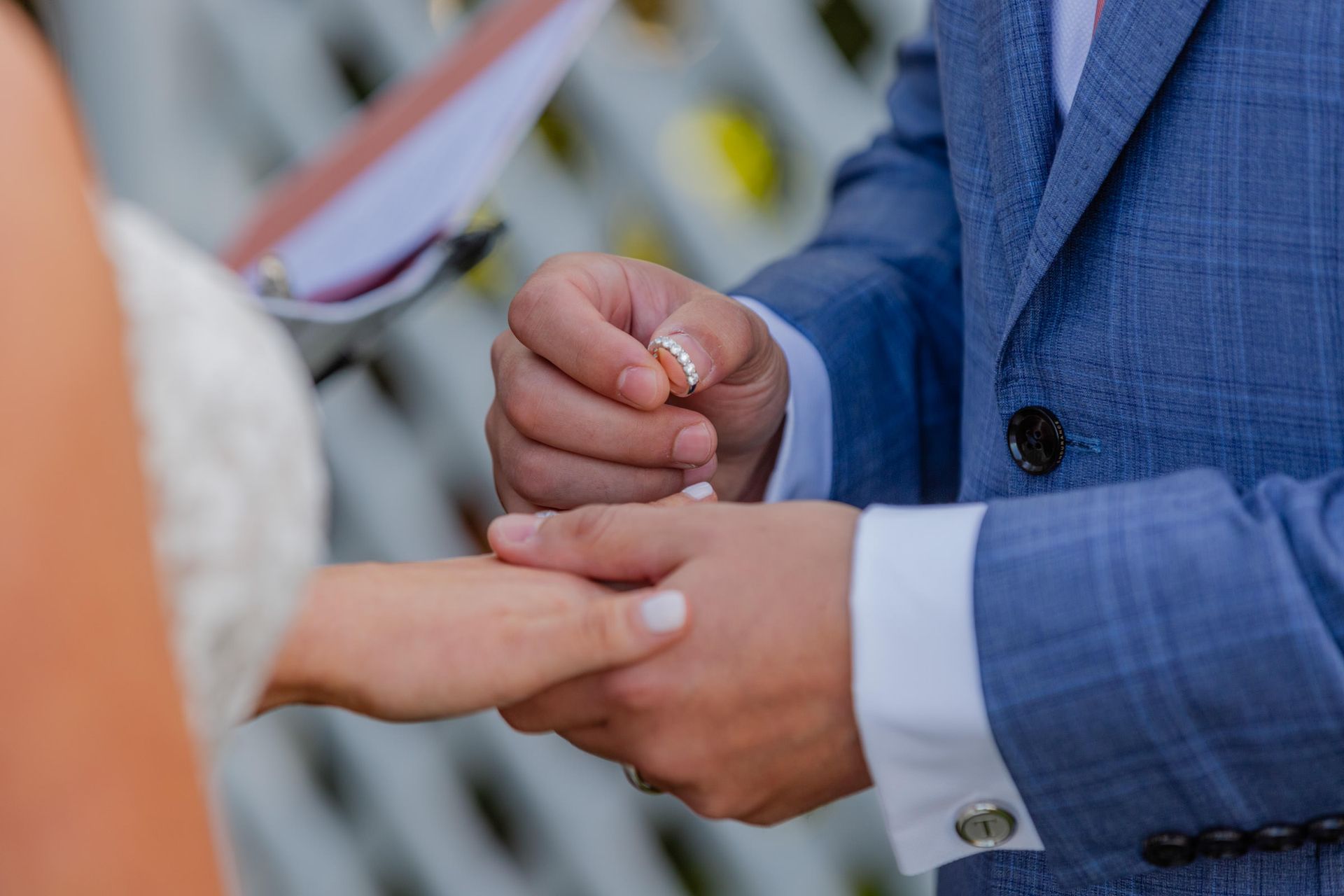 Elizabeth & Bradley's Sunny Wedding at Kinney Bungalow - 2 - 3